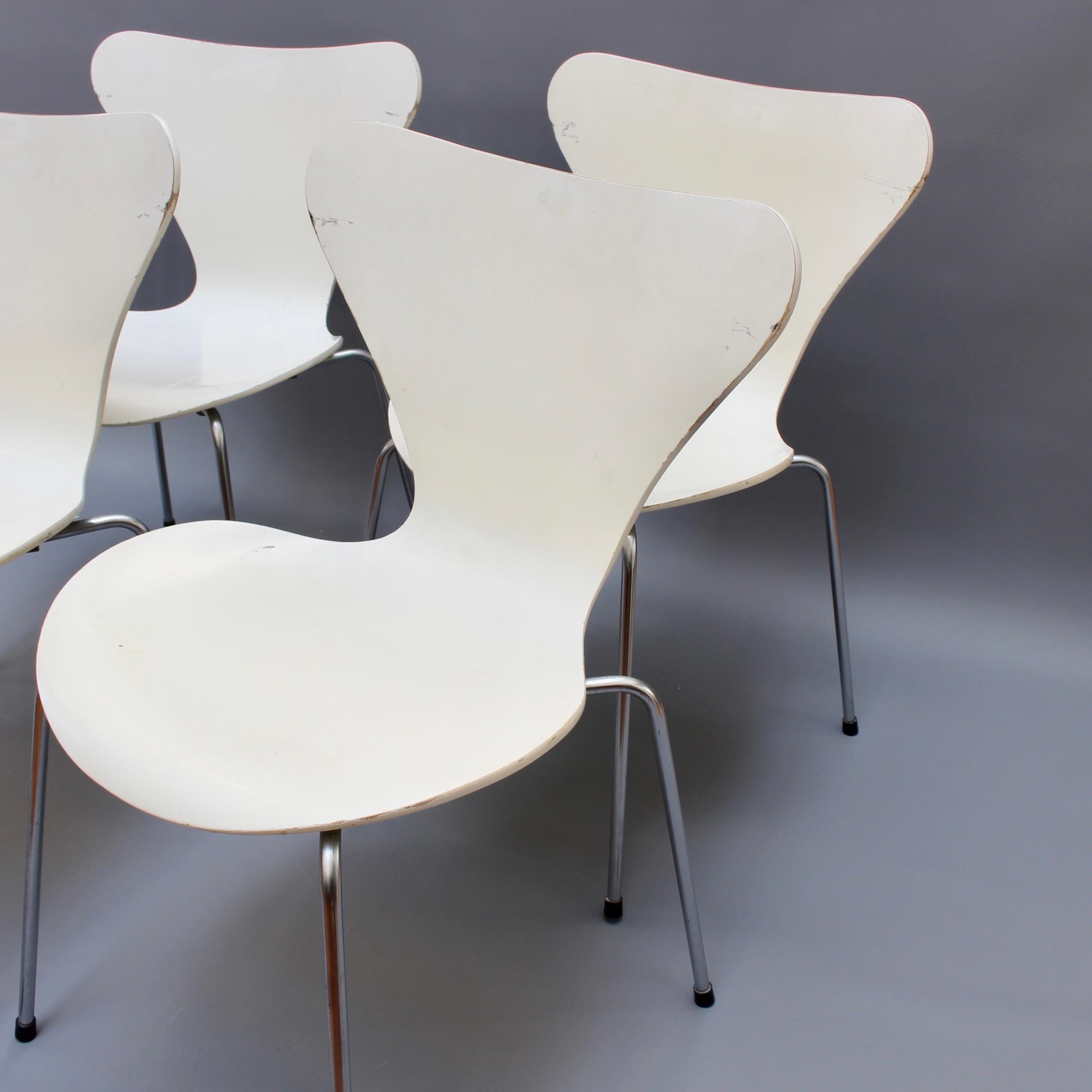 Danish Set of Four 'Series 7' White Chairs by Arne Jacobsen for Fritz Hansen, 1973