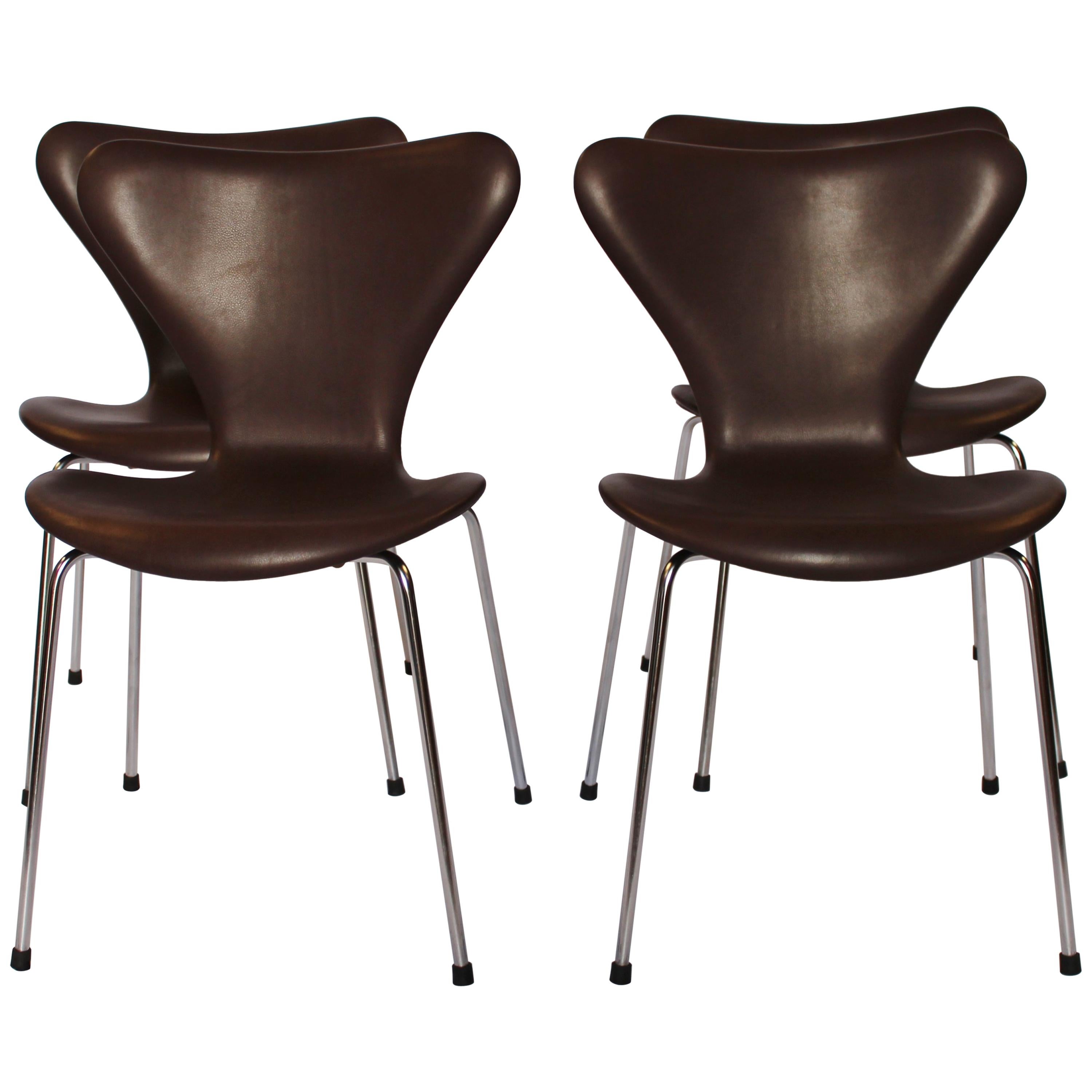 Set of 6 Series 7 Chairs, Model 3107, by Arne Jacobsen and Fritz Hansen, 1967