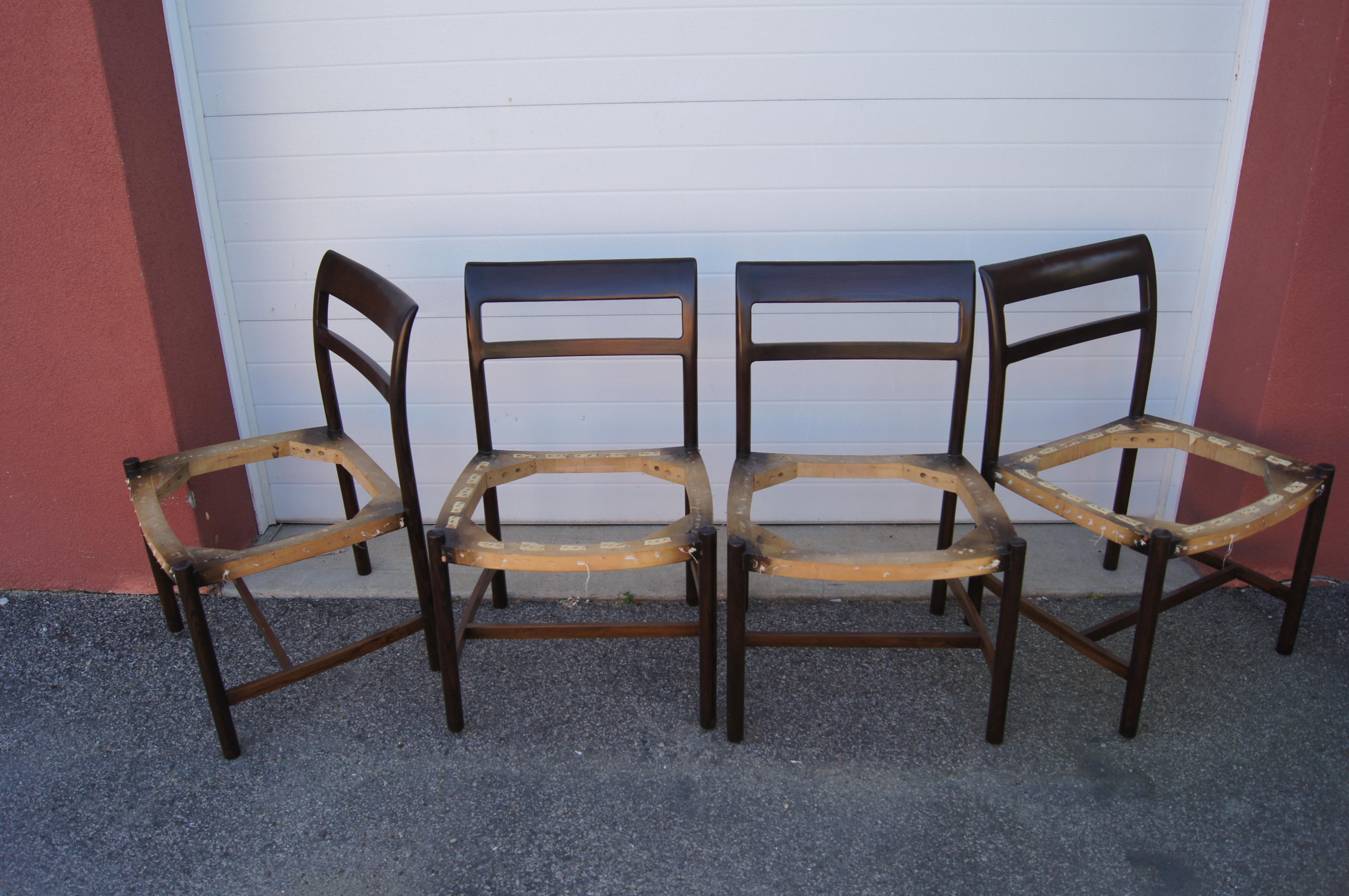 Mid-Century Modern Ensemble de quatre chaises d'appoint en frêne, modèle 6738, de Roger Sprunger pour Dunbar en vente