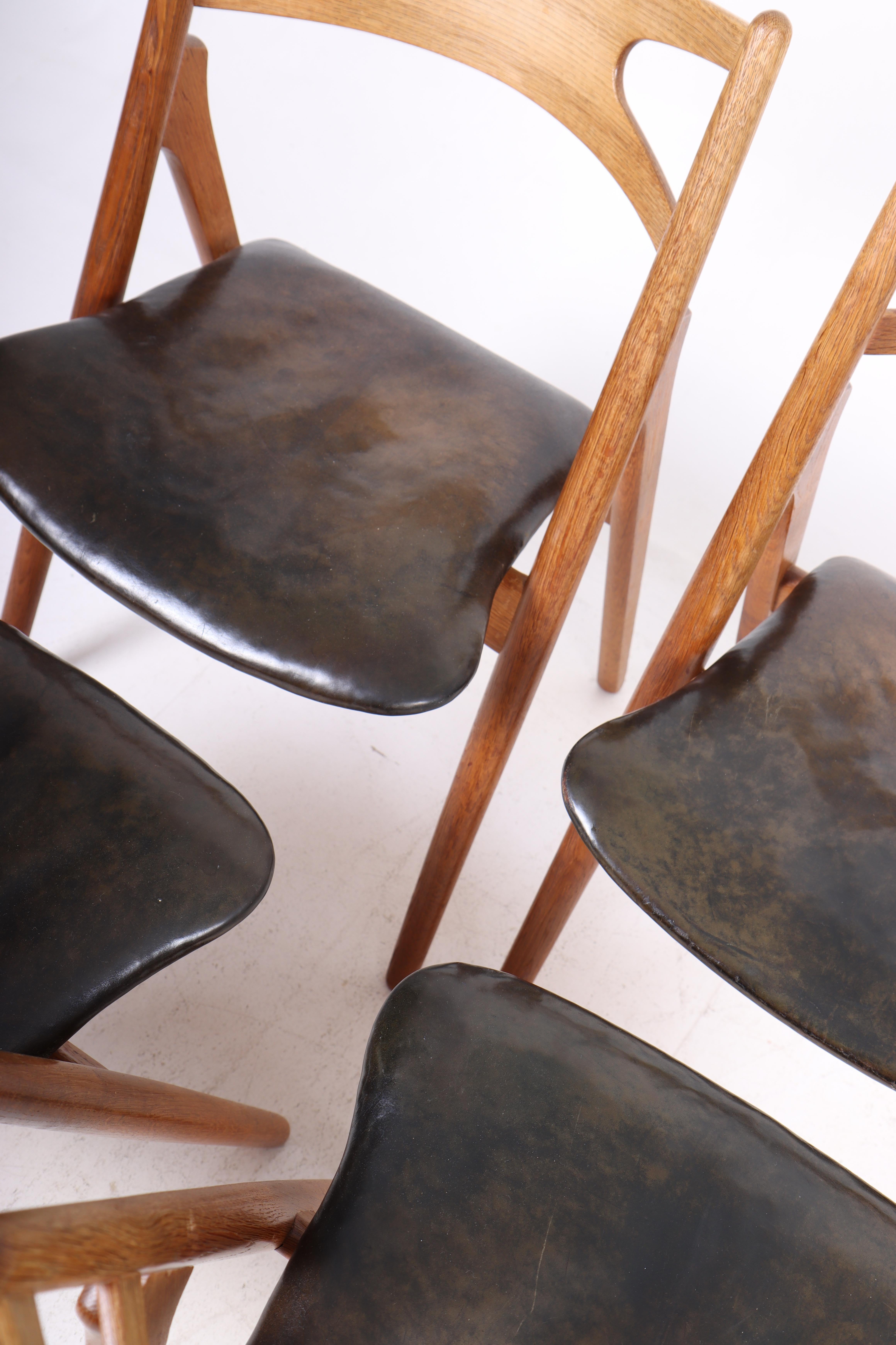 Set of Four Side Chairs in Oak by Hans Wegner, 1960s 3