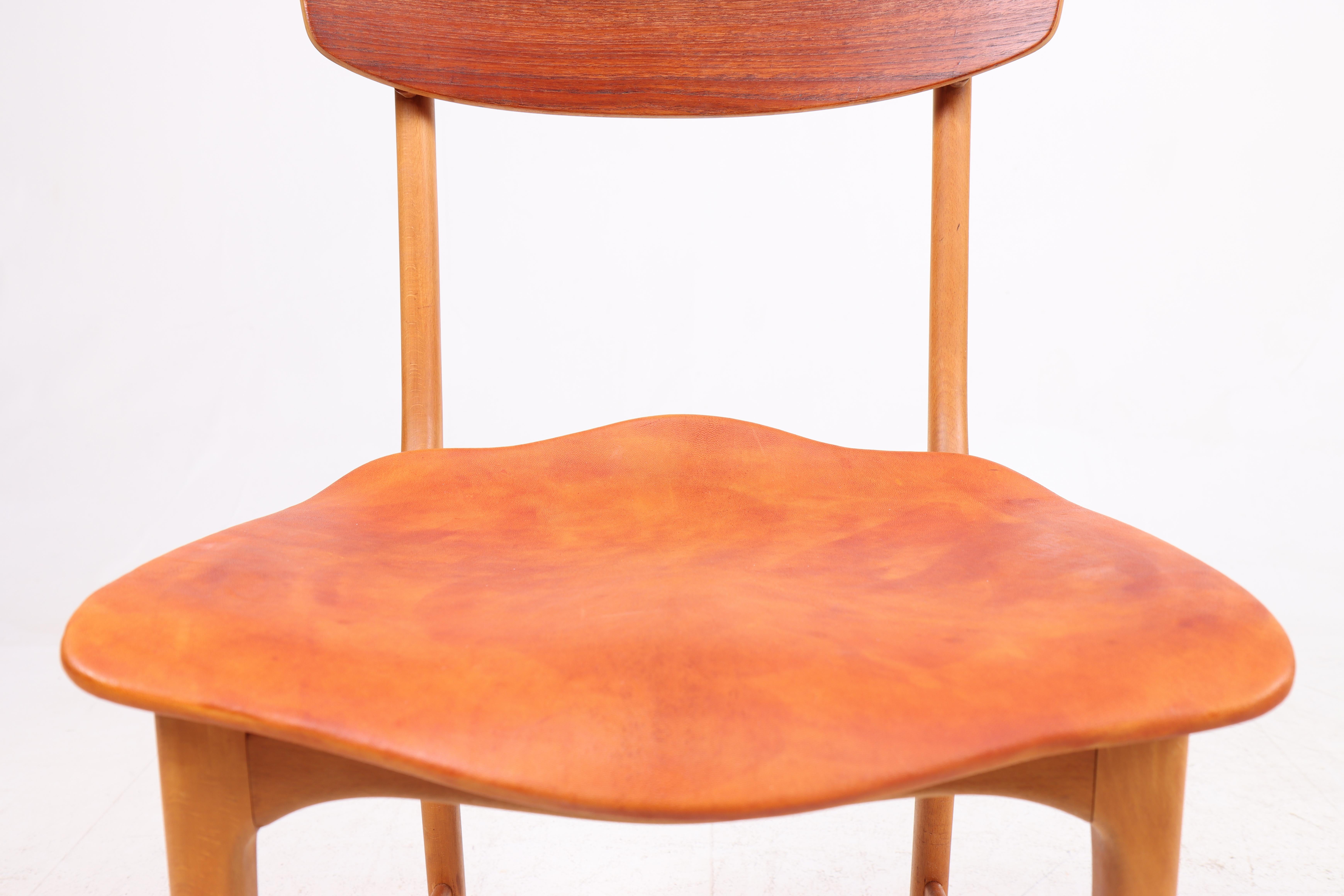 Set of Four Side Chairs in Teak and Leather, Danish Design, 1960s In Good Condition For Sale In Lejre, DK
