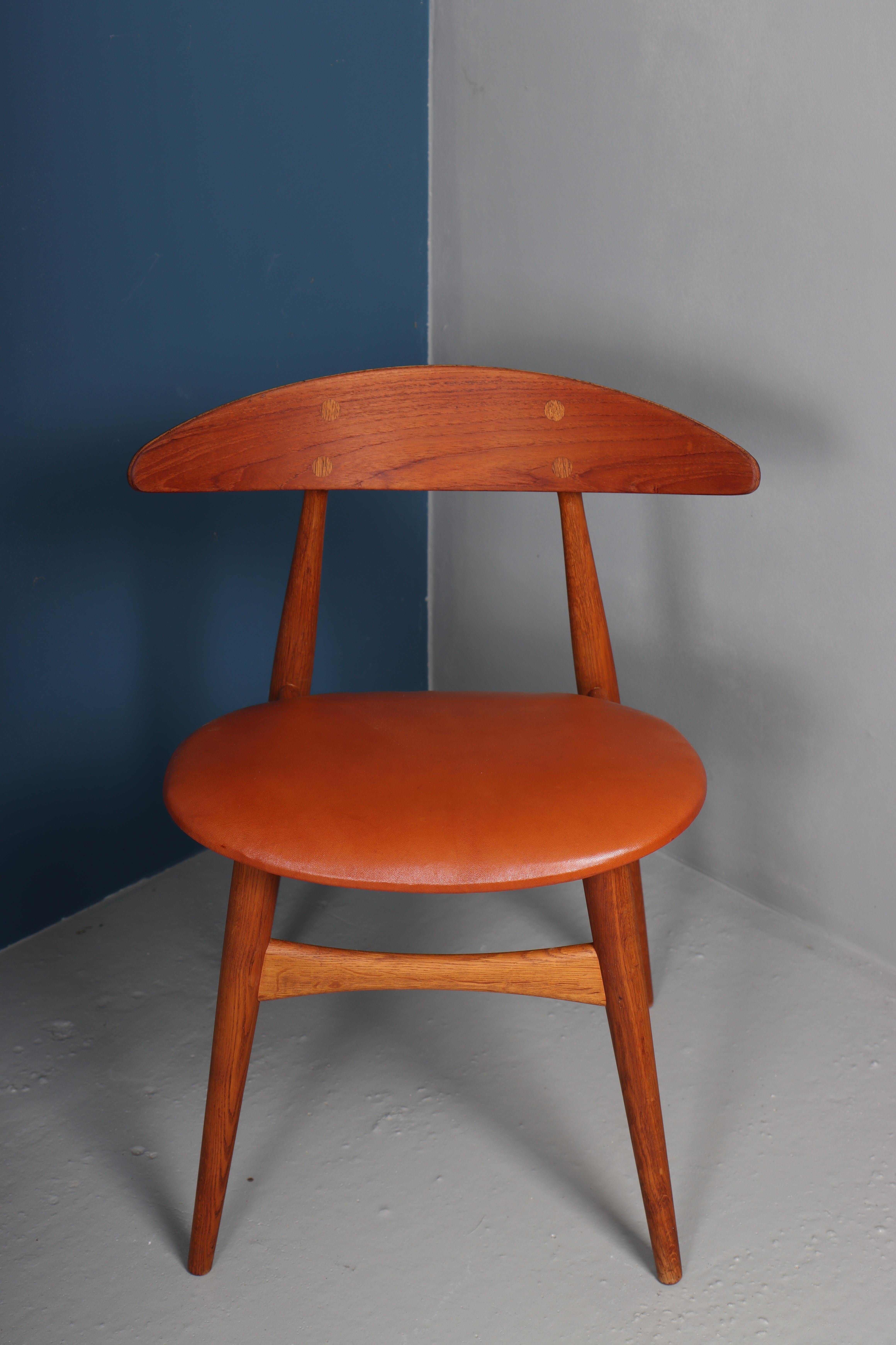 Scandinavian Modern Set of Four Side Chairs in Teak & Oak by Hans Wegner, 1960s