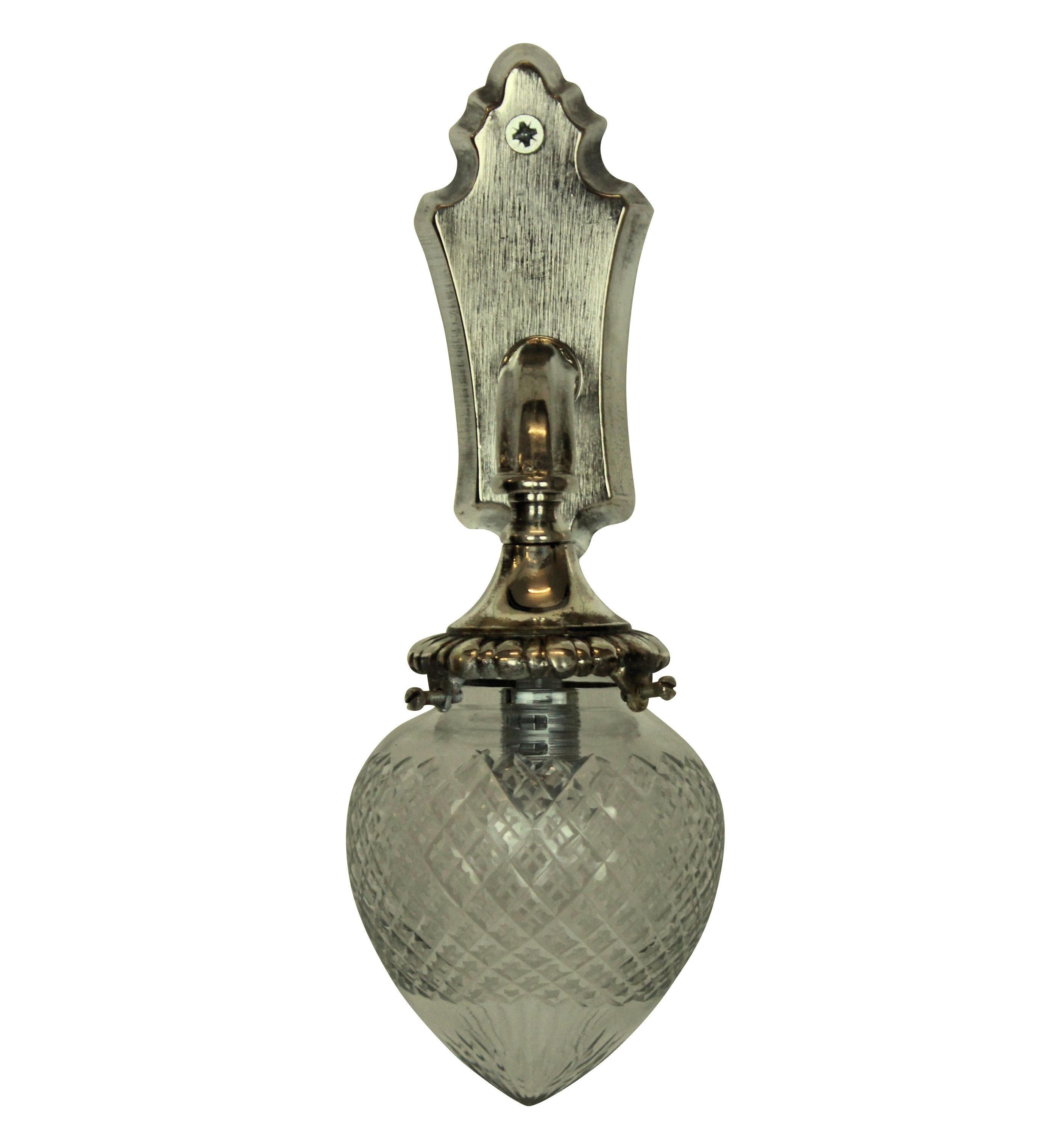 Set of Four Silver Bracket Sconces with Glass Globe Shades In Good Condition In London, GB