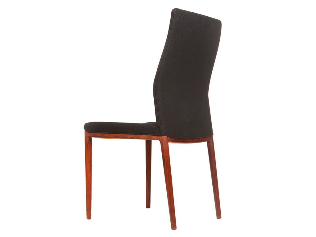 Satz von vier schlanken Stühlen von Vestergaard Jensen im Zustand „Hervorragend“ im Angebot in Sagaponack, NY