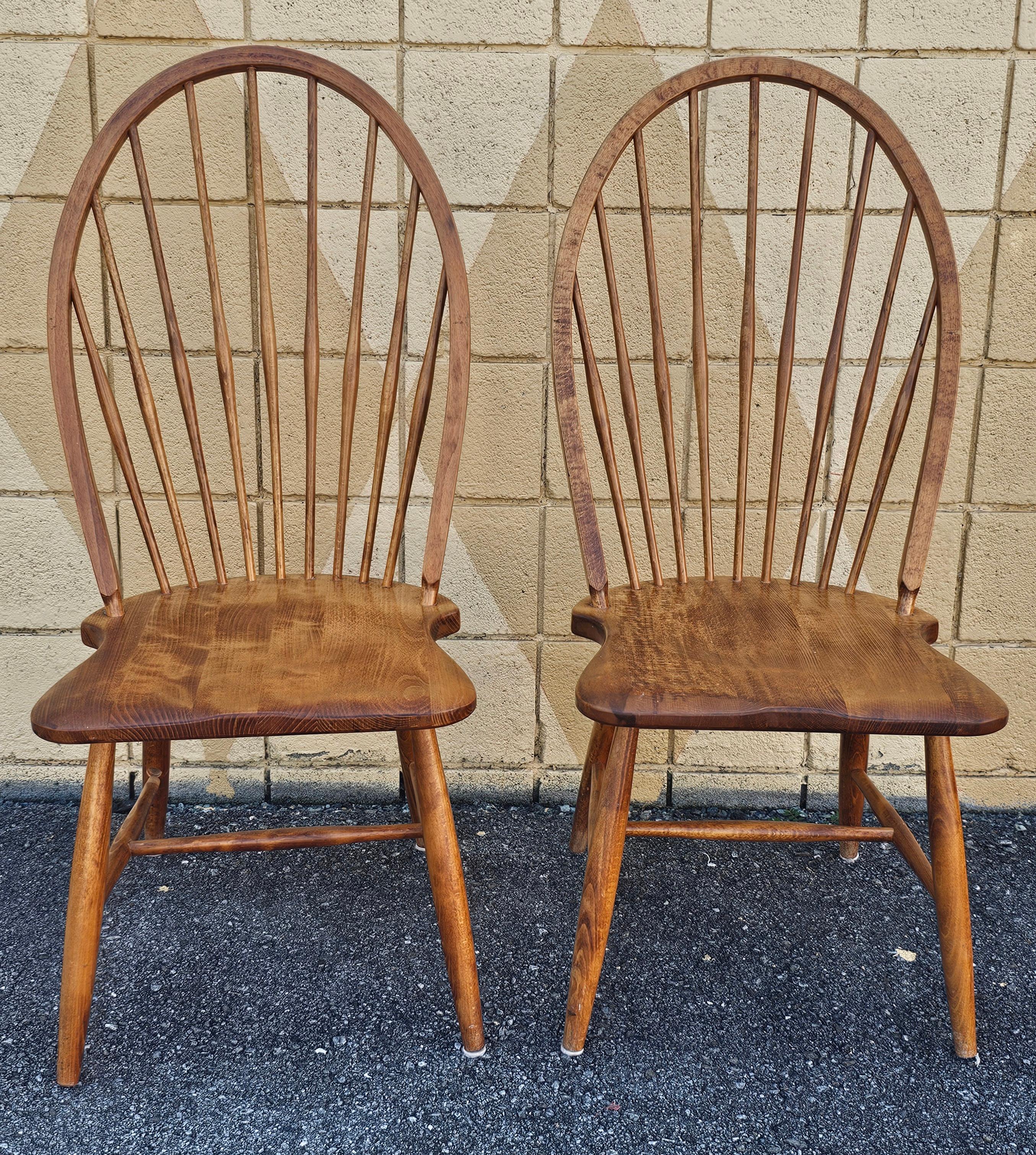 Set of four Slovenian Maple Continuous Arms Windsor chairs For Sale 6