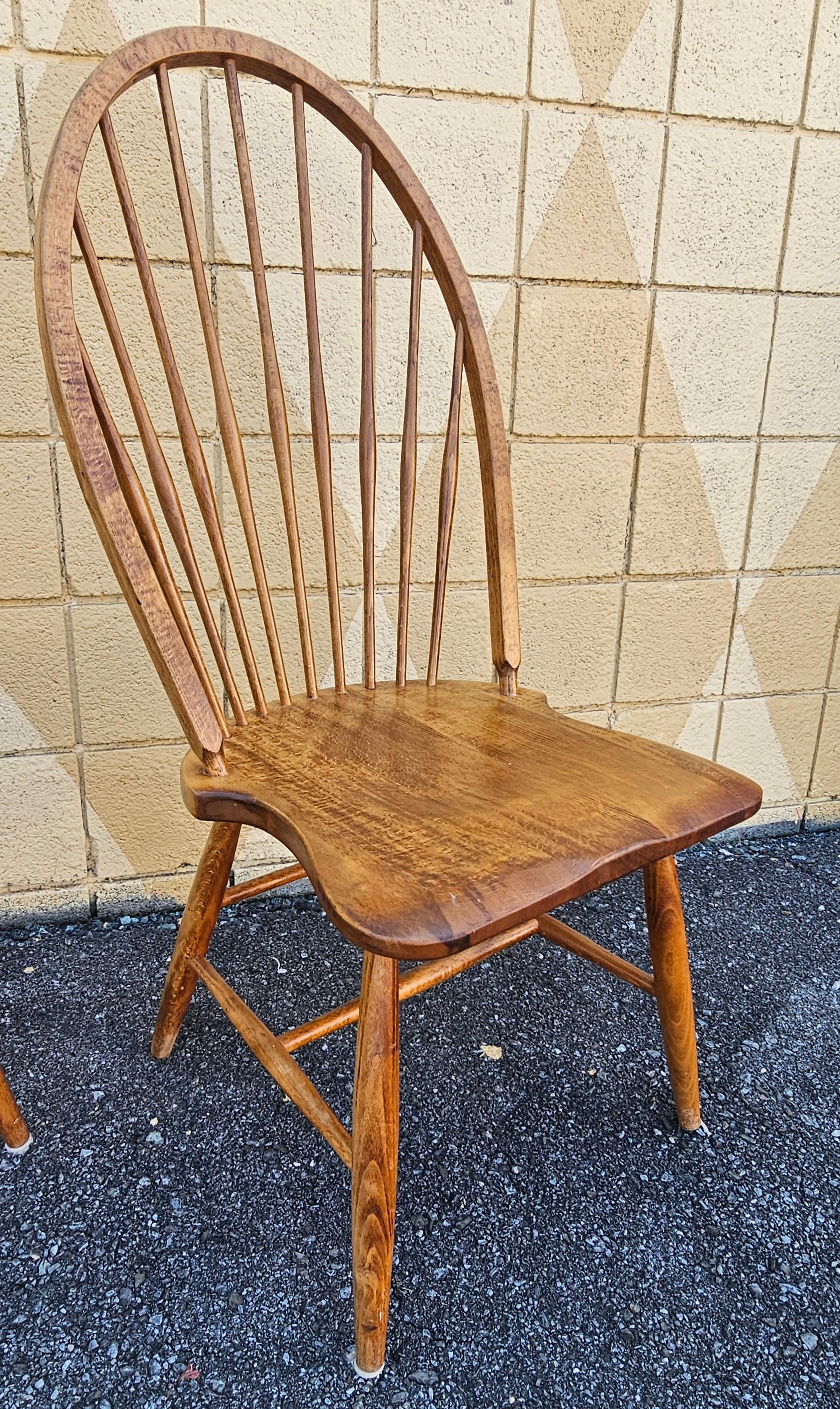 Set of four Slovenian Maple Continuous Arms Windsor chairs For Sale 9