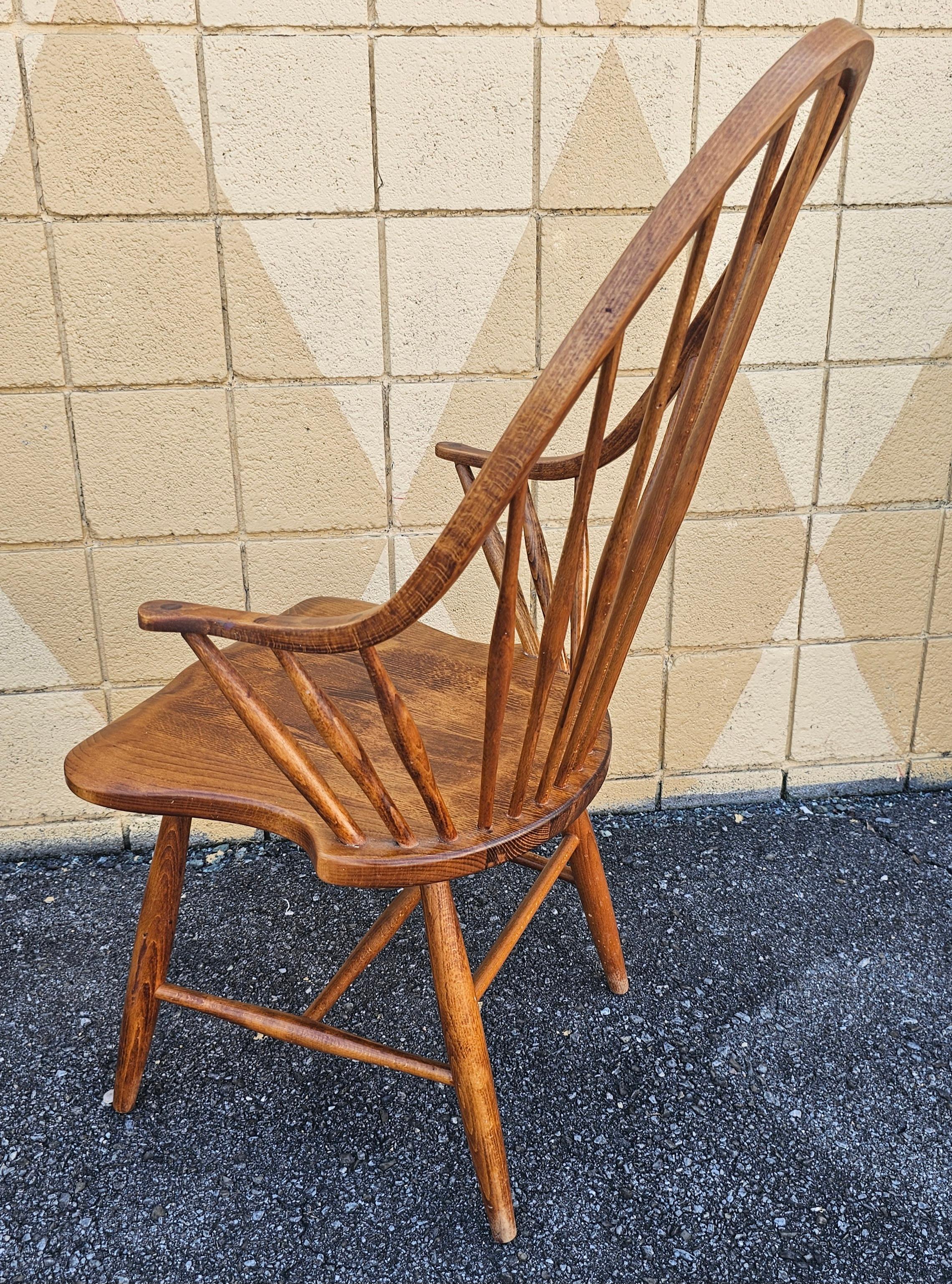 Set of four Slovenian Maple Continuous Arms Windsor chairs For Sale 3