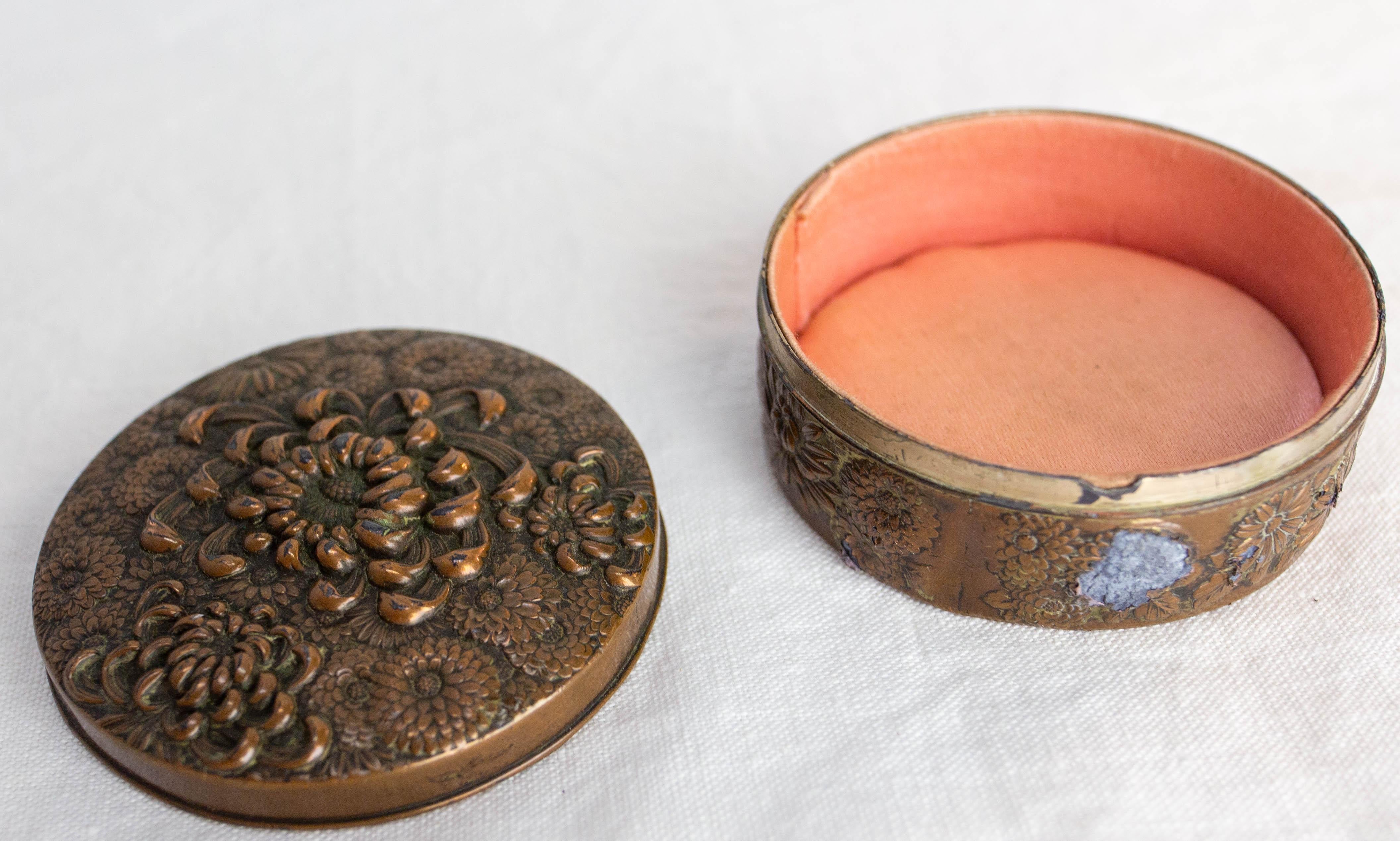Set of Four Small Boxes from a Collection, French & Chinese before 1950 For Sale 5
