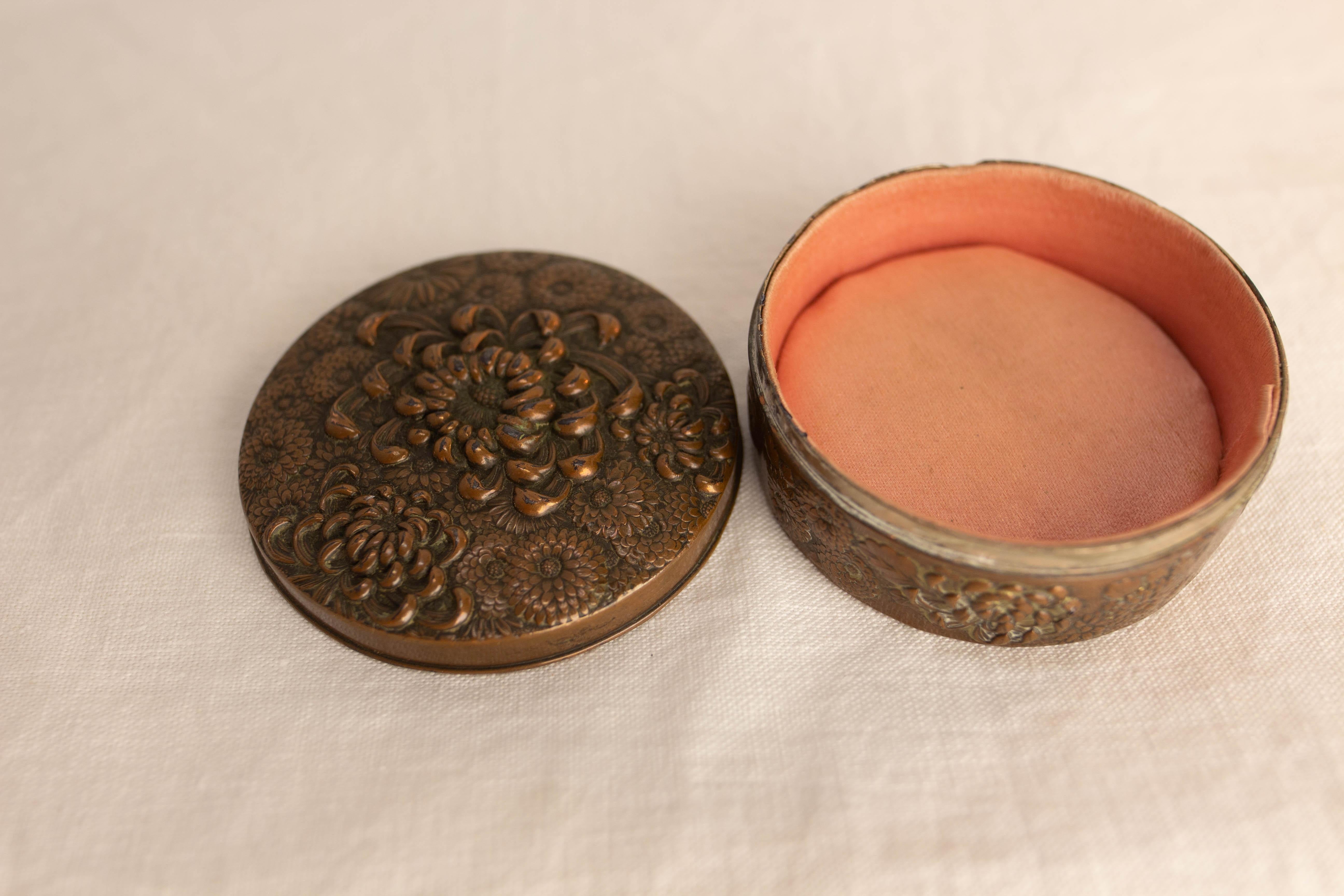 Set of Four Small Boxes from a Collection, French & Chinese before 1950 For Sale 3