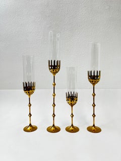 Ensemble de quatre bougeoirs en laiton massif et verre par Bijørn Wiinblad
