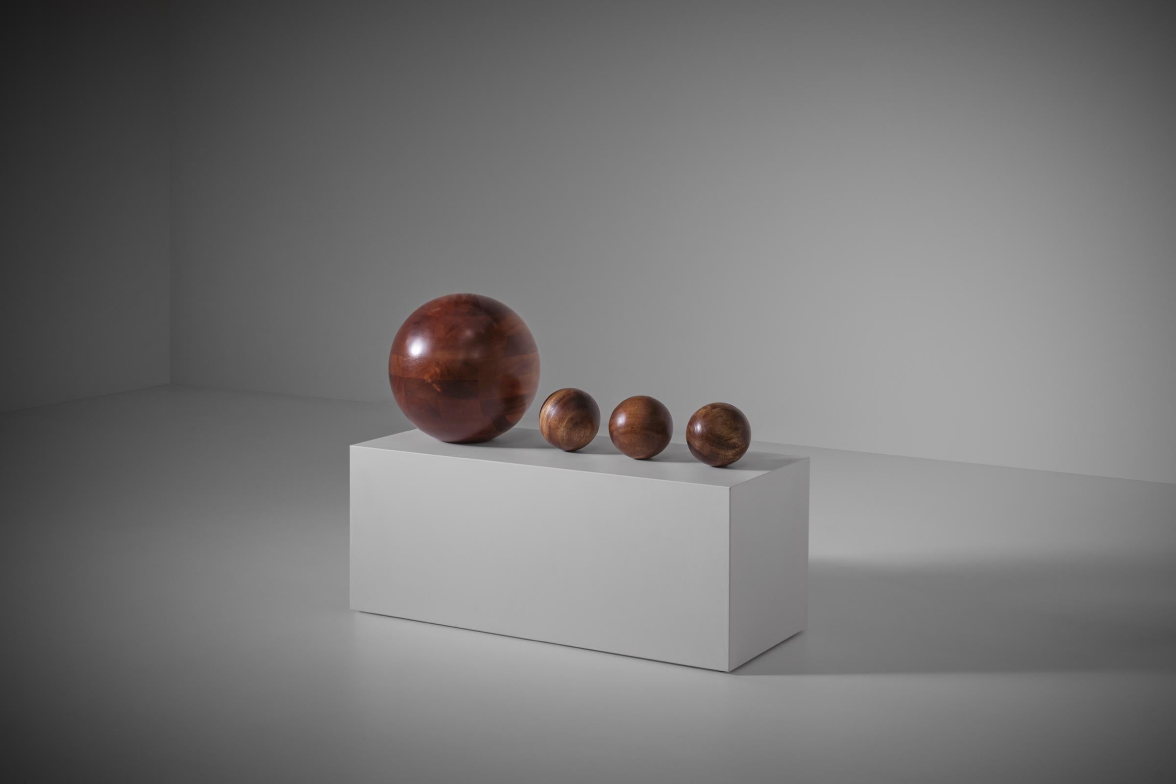 Set of Four Solid Wooden Balls, 1970s In Good Condition For Sale In Rotterdam, NL