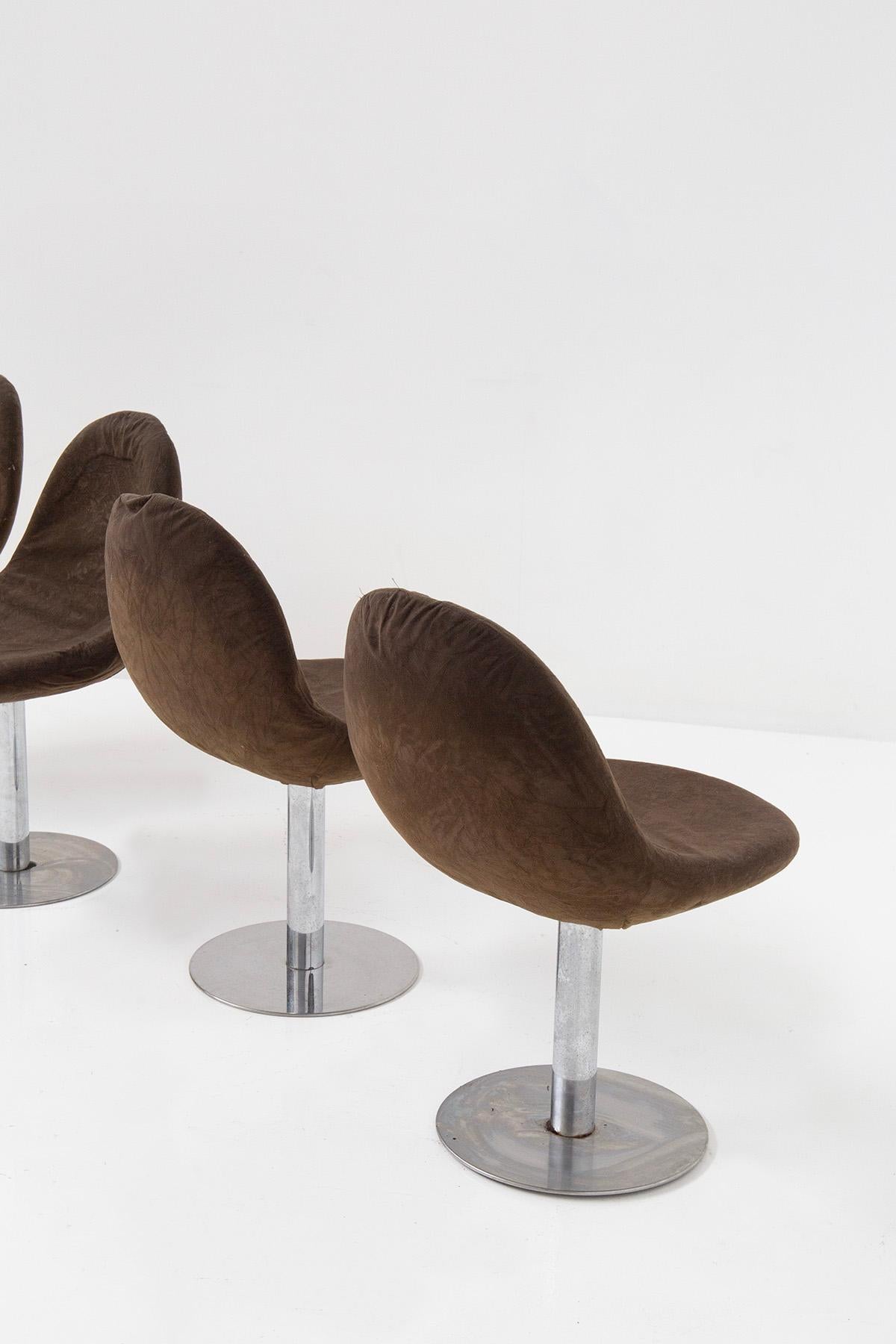 Metal Set of four Space Age Italian chairs in metal and velvet For Sale
