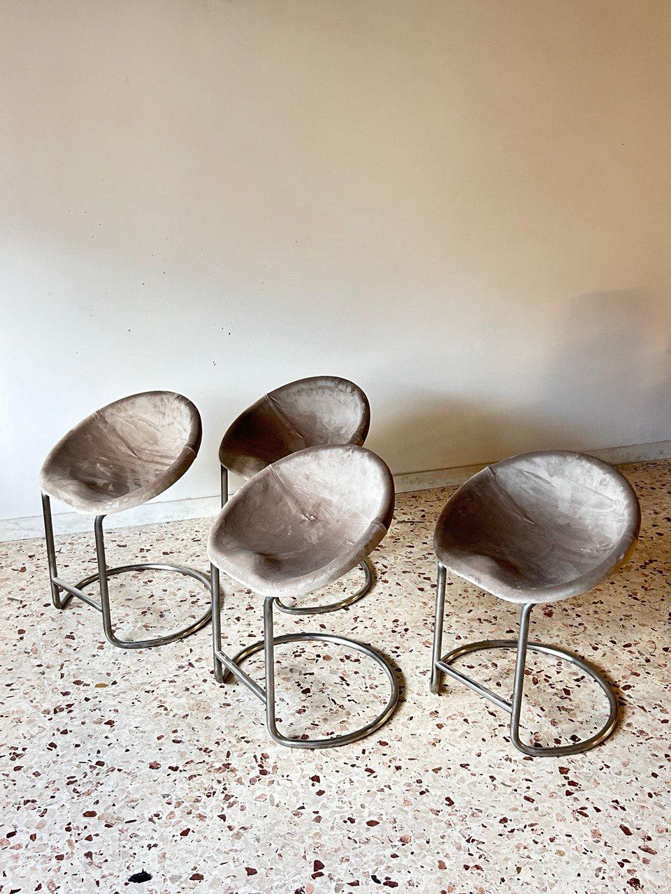 Set of four space age stools, Italy, 1960 c. For Sale 5