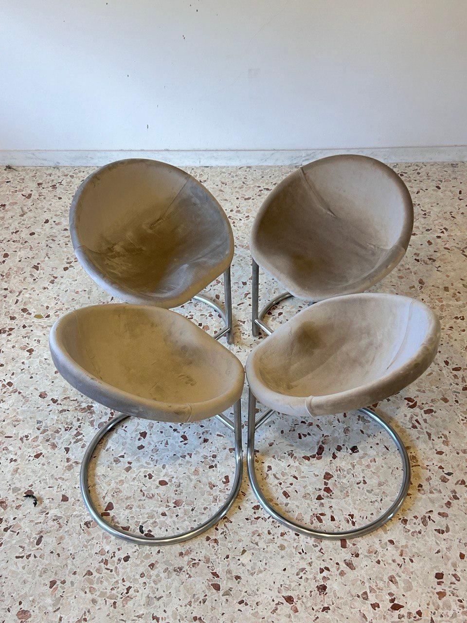 Mid-Century Modern Set of four space age stools, Italy, 1960 c. For Sale