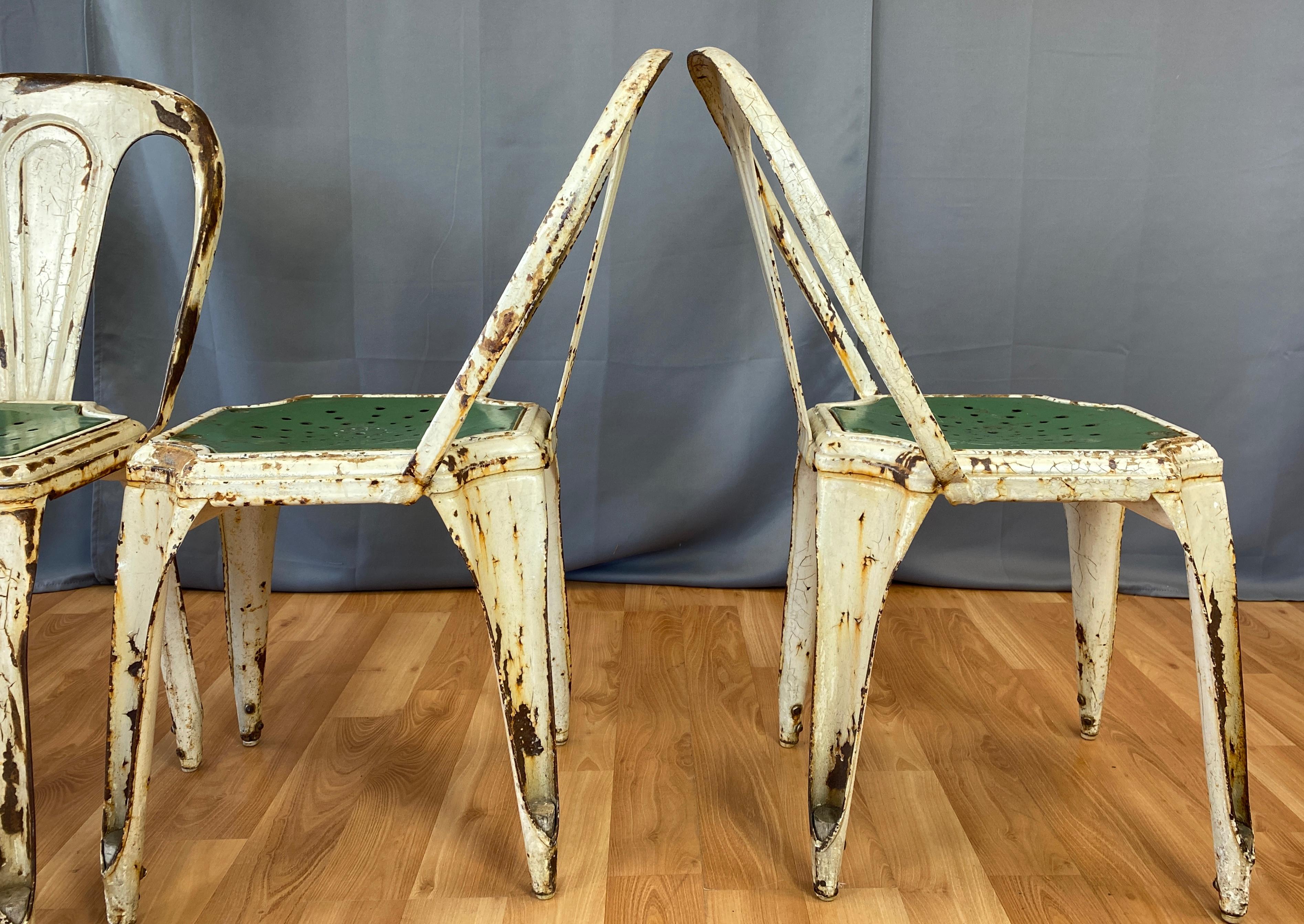 Ensemble de quatre chaises bistro industrielles empilables par Fibrocit of Belgium en vente 7