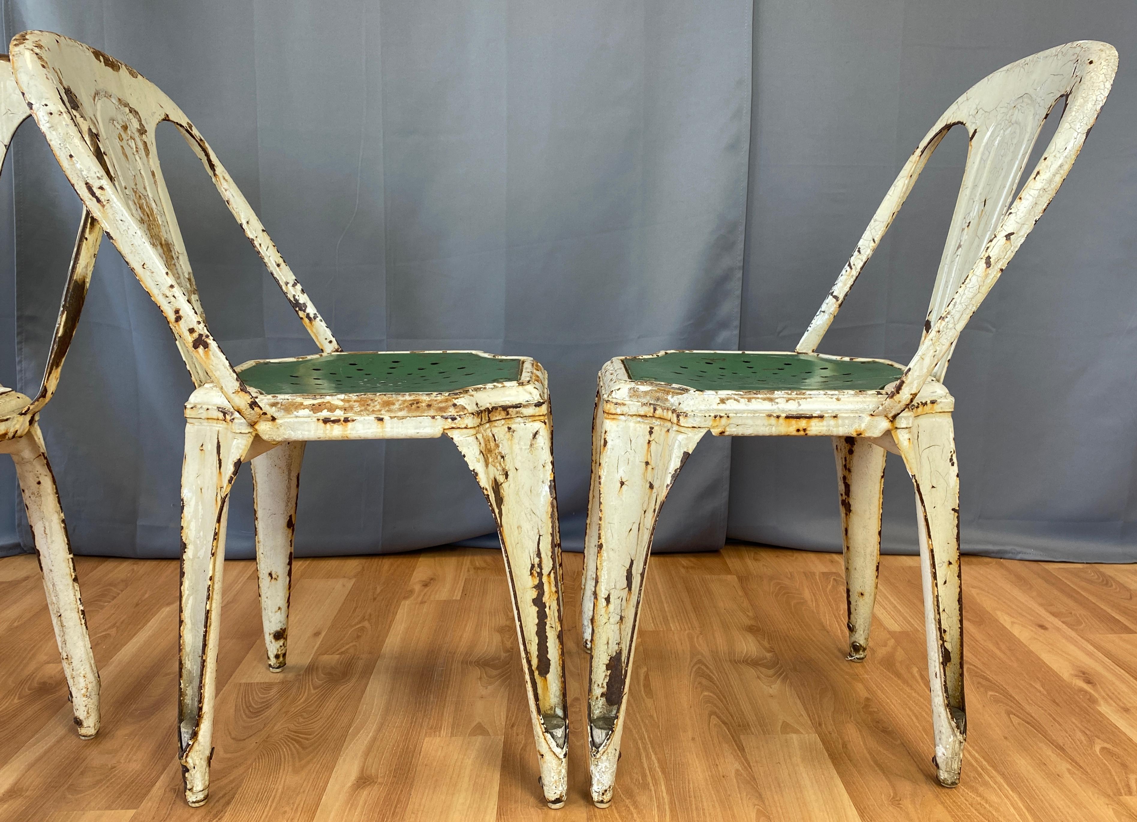 Ensemble de quatre chaises bistro industrielles empilables par Fibrocit of Belgium en vente 8