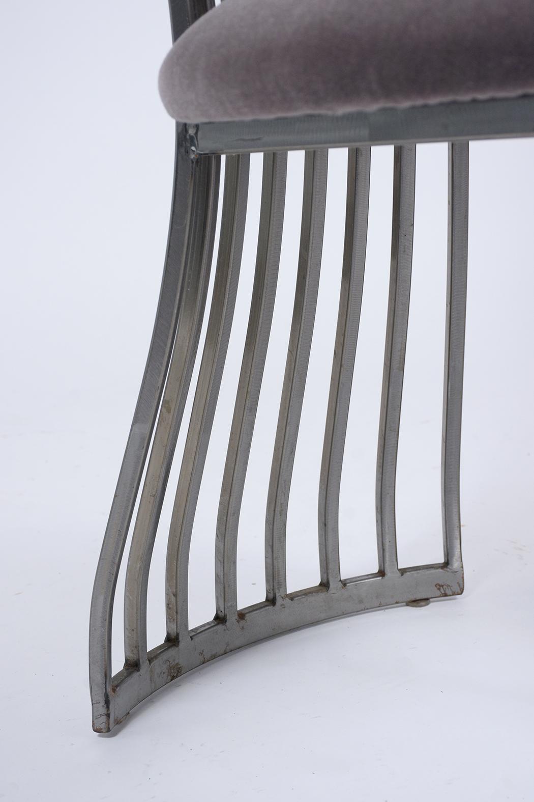 XXIe siècle et contemporain Quatre chaises de salle à manger tapissées en métal en vente