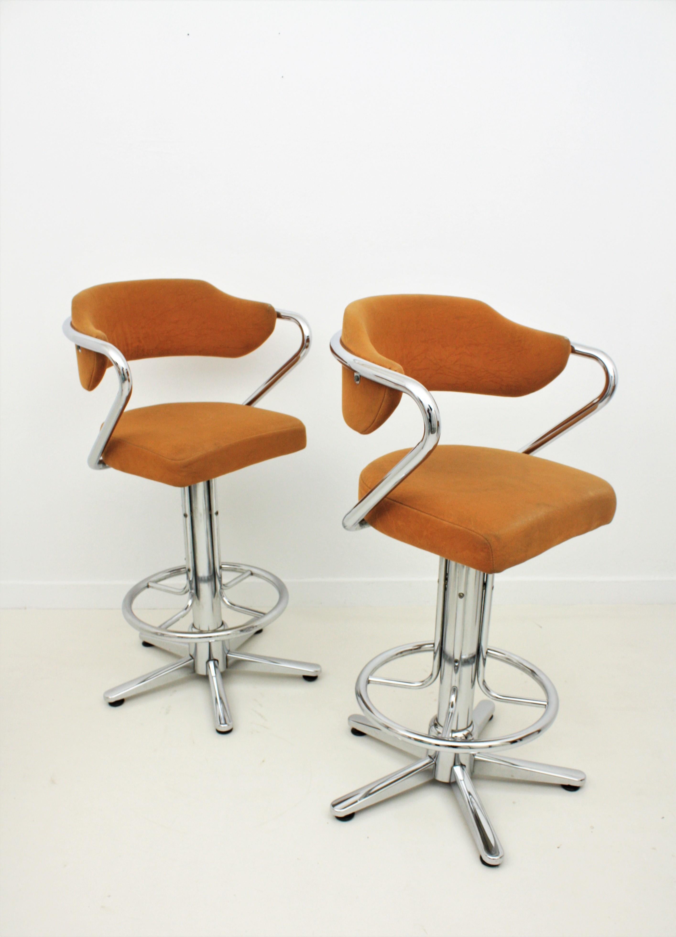 Post-Modern Set of Four Steel Swivel Bar Stools with Arms, Spain, 1970s