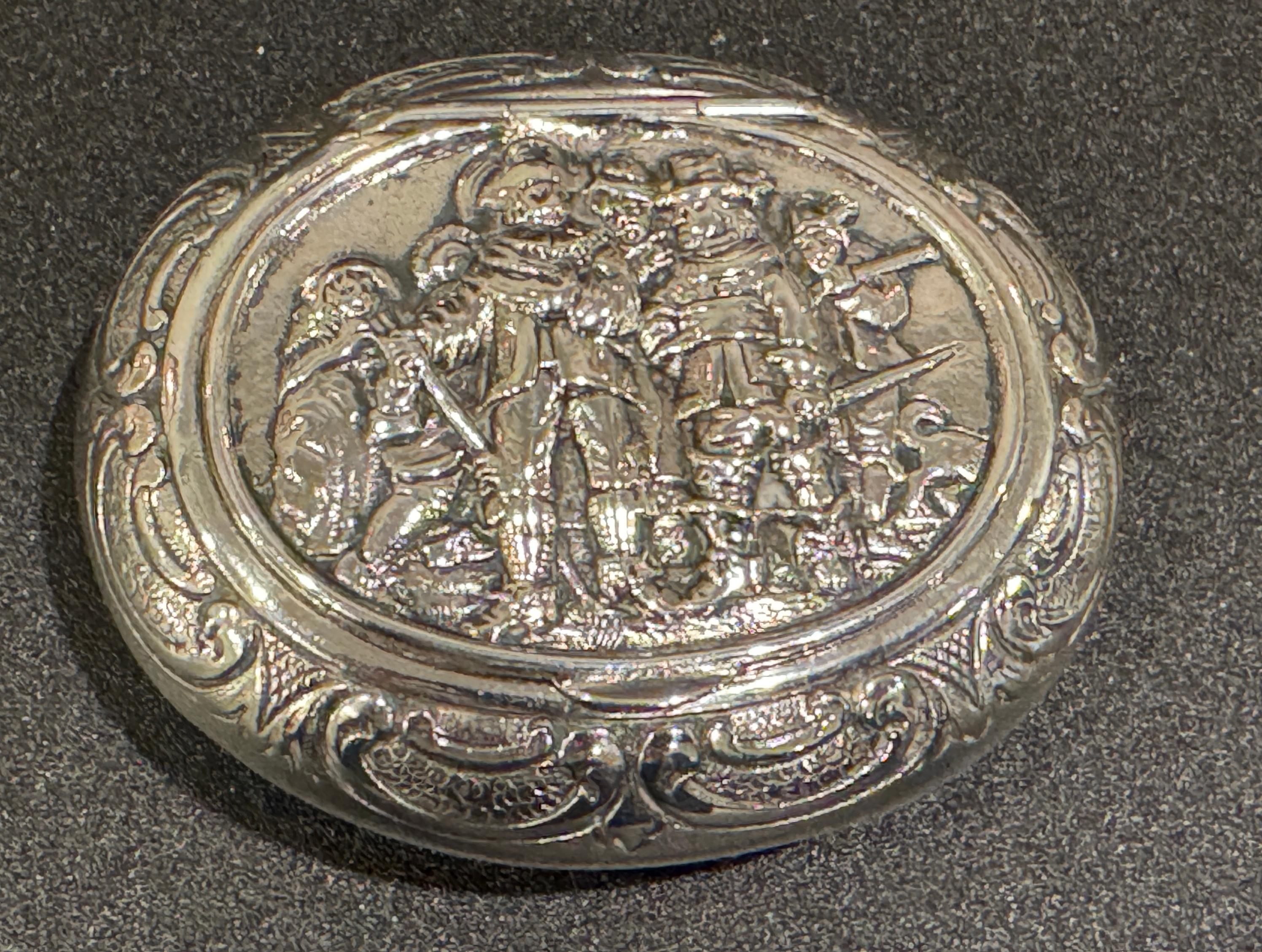 Colección de cuatro cajas decoradas con repujado de esterlina y plata Plata esterlina en venta
