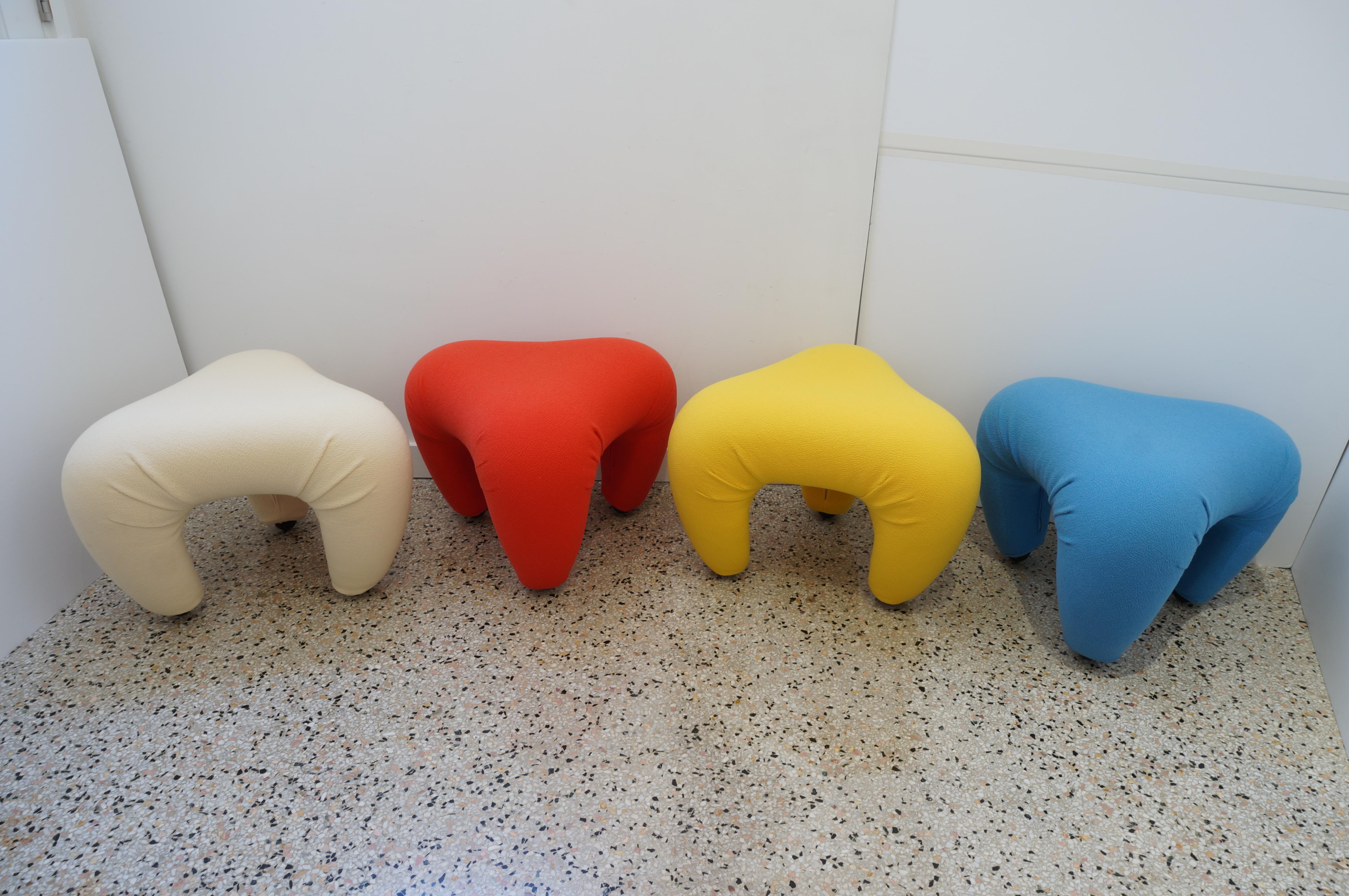 This stylish, chic, mod and whimsical set of four 