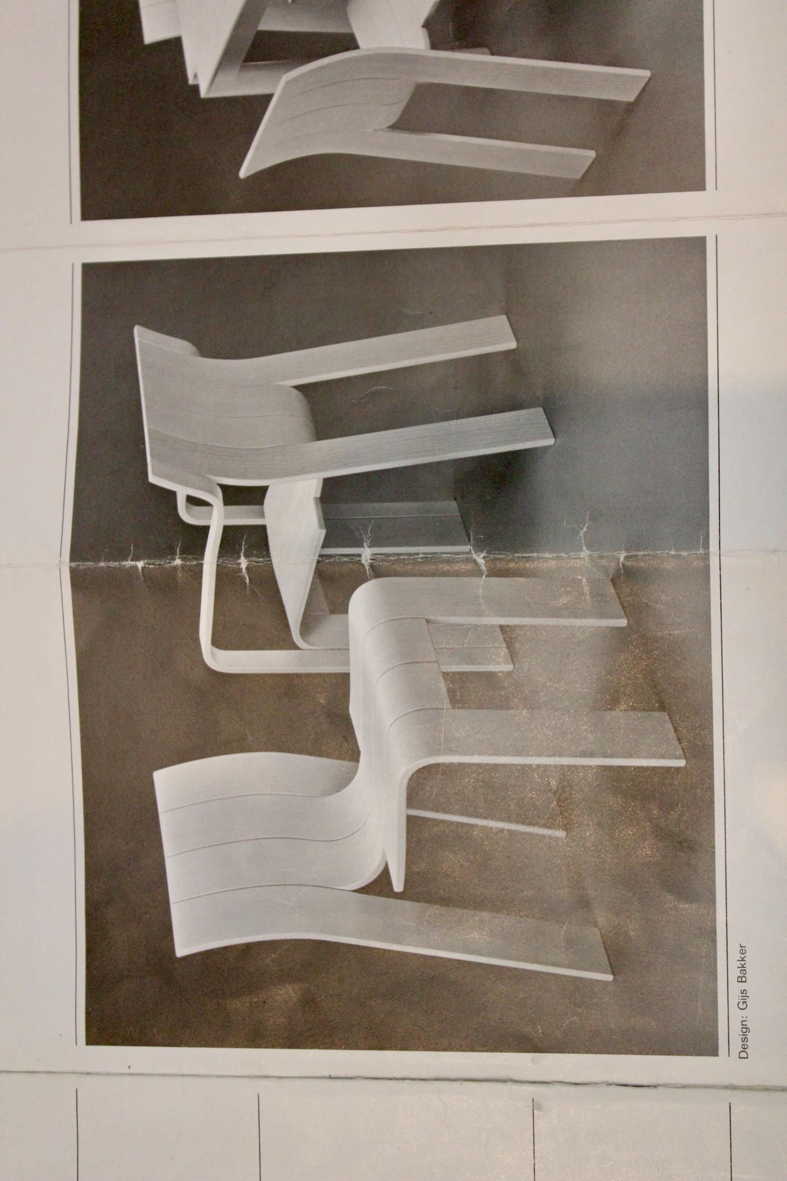 Juego de cuatro sillas de comedor 