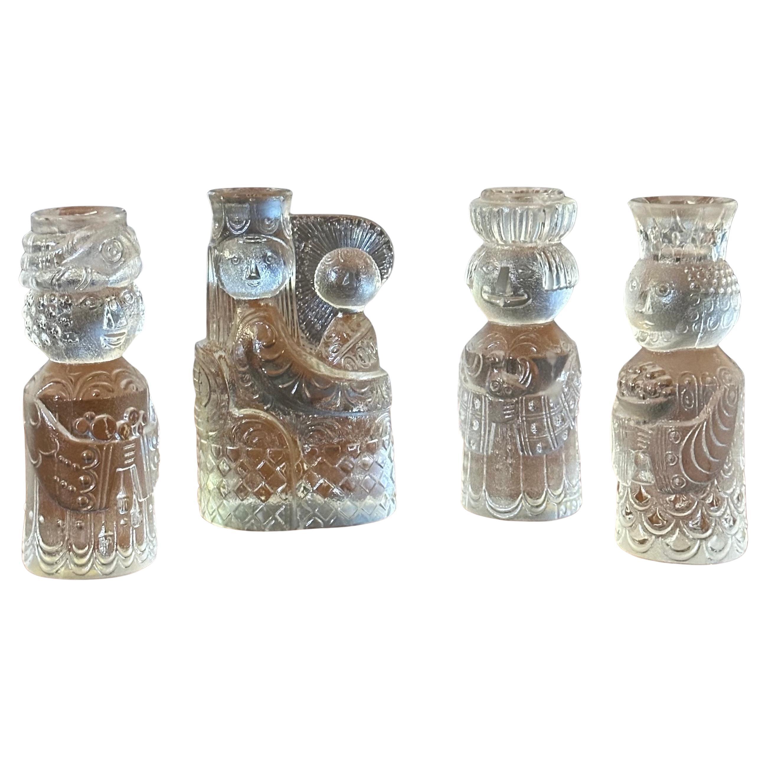 Set di quattro candelieri Studio-Line di Bjorn Wiinblad per Rosenthal Madonna in vendita 11