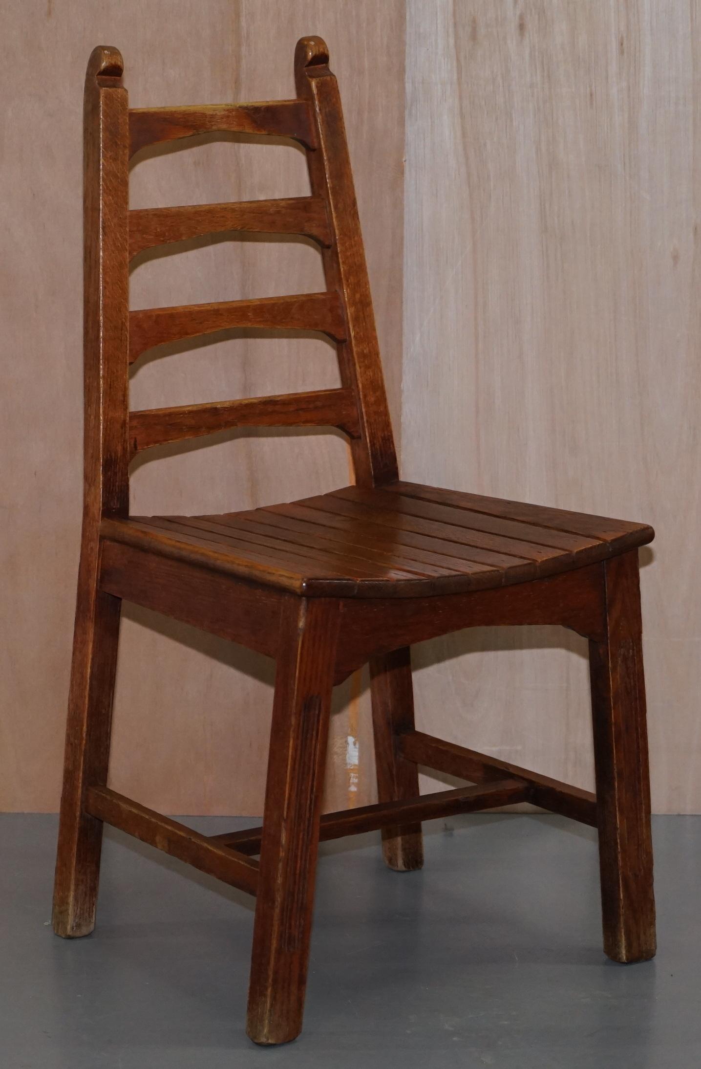 Set of Four Stylish Mid-Century Modern Red Oak Dining Chairs Nice Sculptural For Sale 7