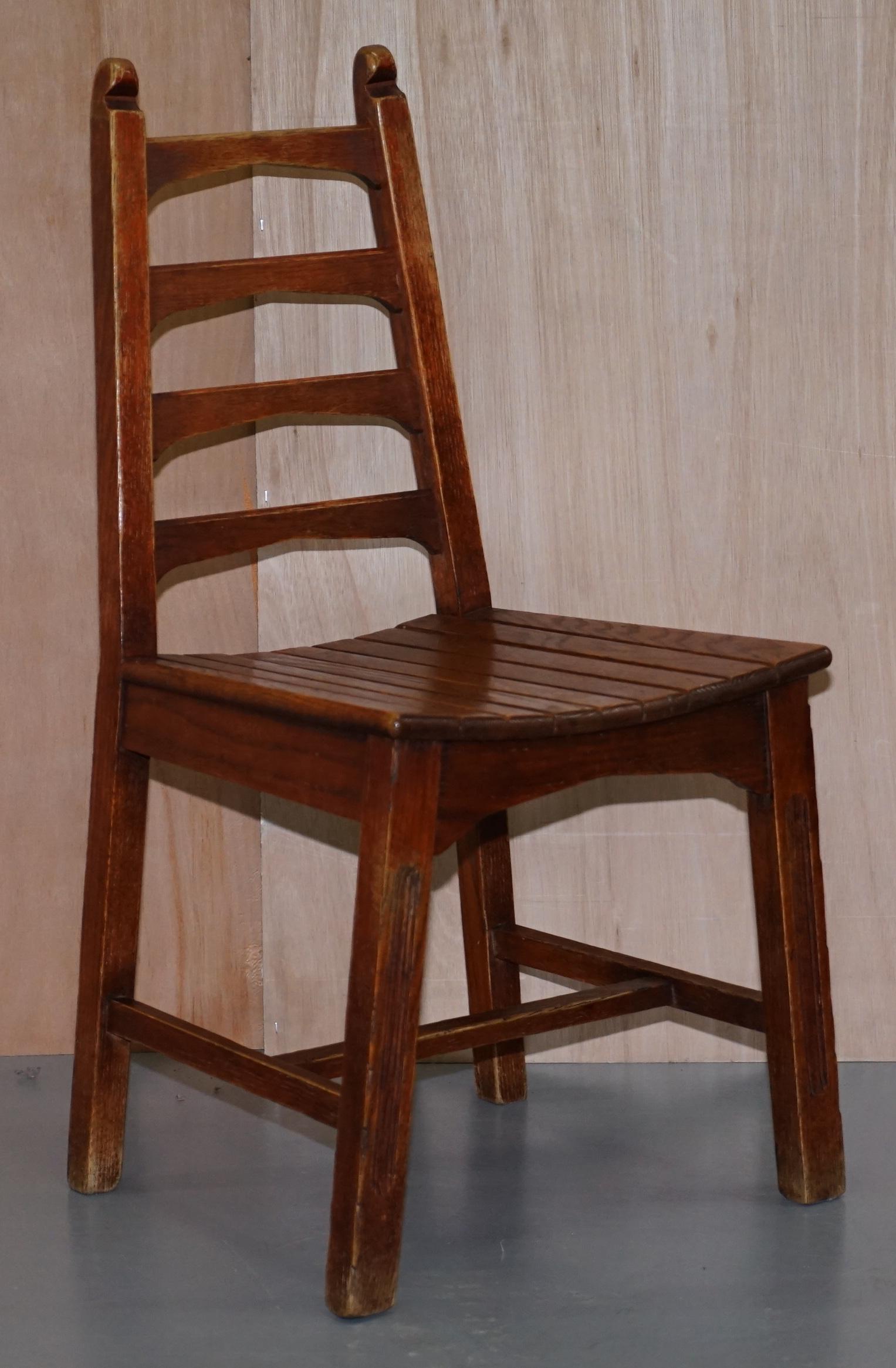 We are delighted to offer for sale this stunning set of four red oak mid century modern dining chairs

A lovely set of four stylish chairs, they have a lovely vintage worn patina that can only be achieved through fair use and genuine age

All