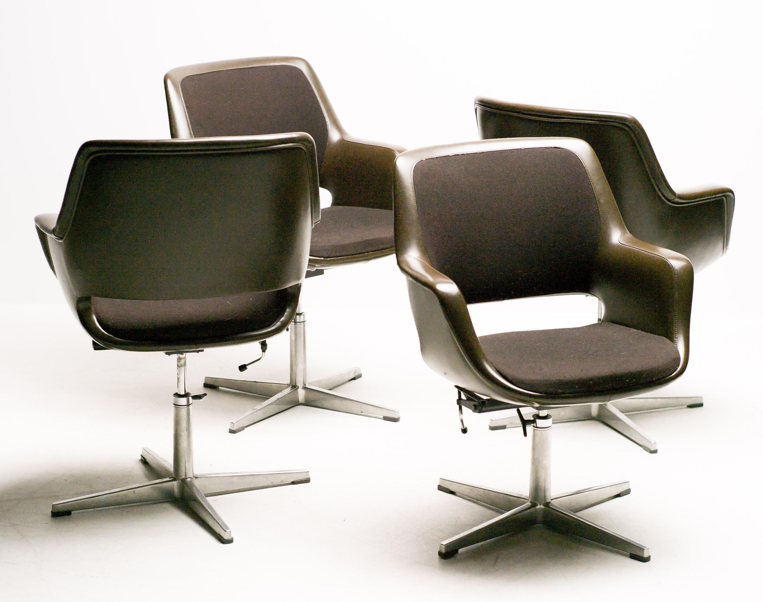 Mid-20th Century Set of Four Super Kilta Chairs by Olli Mannermaa for Finnart Ab