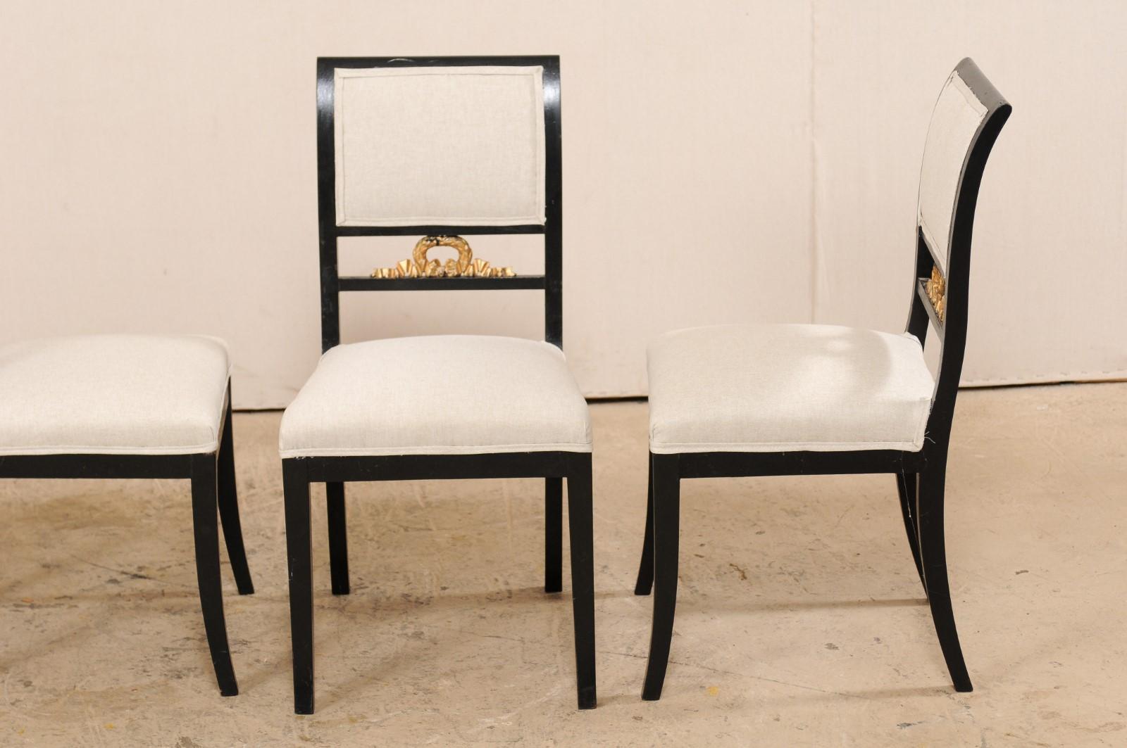 Ensemble de quatre chaises d'appoint suédoises de style Empire par F. Pettersson Bon état - En vente à Atlanta, GA