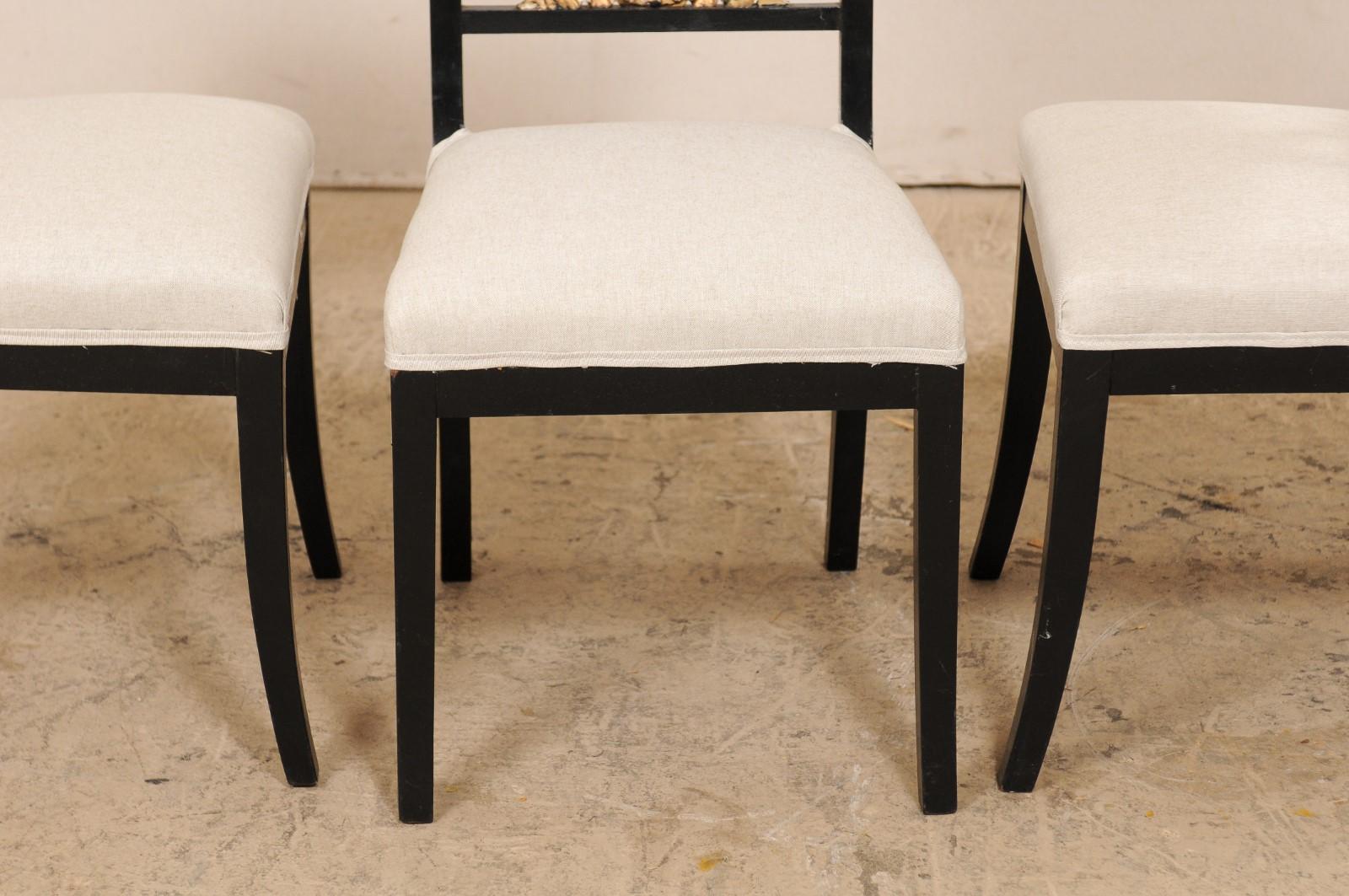 Ensemble de quatre chaises d'appoint suédoises de style Empire par F. Pettersson en vente 2
