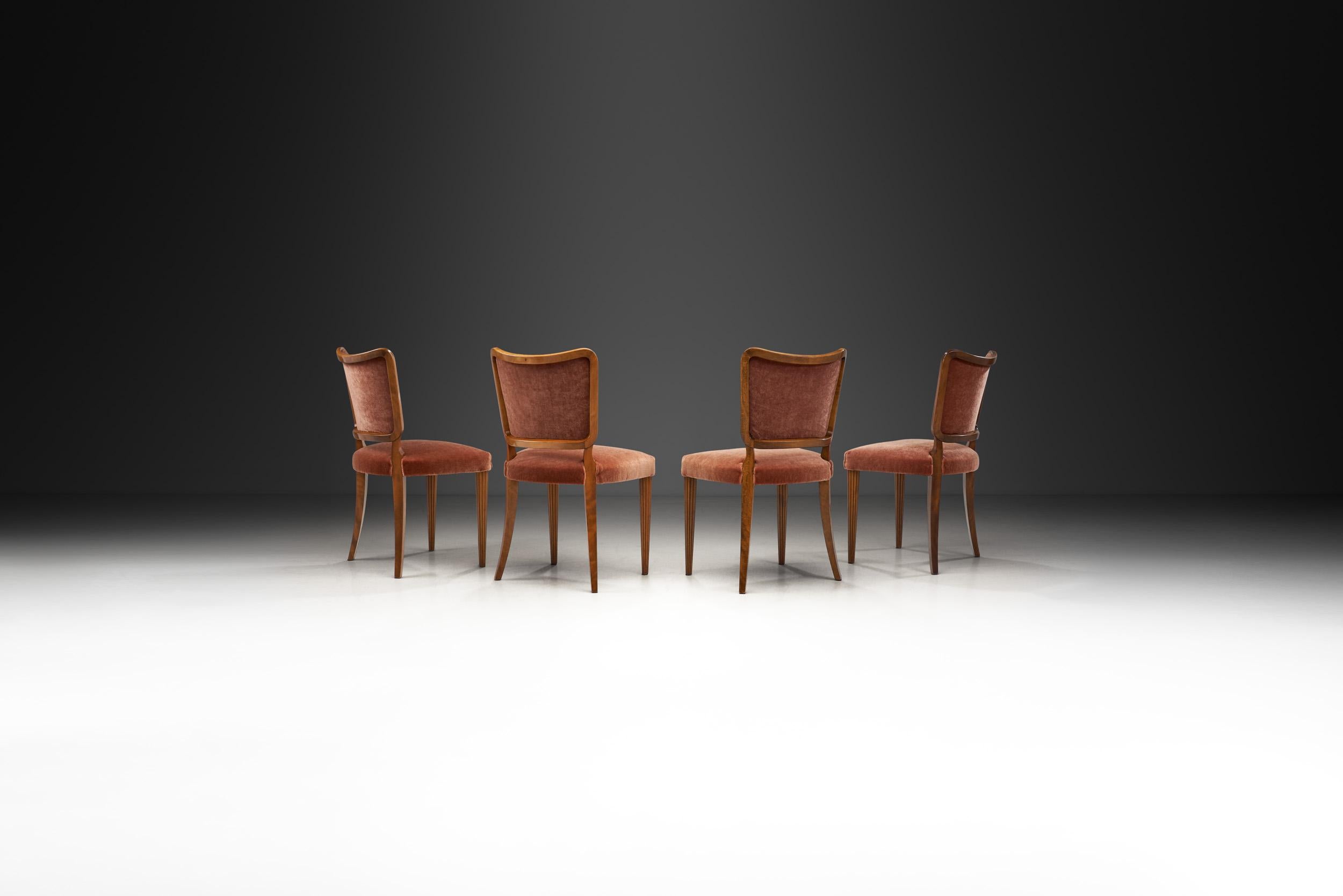Set of Four Swedish Modern Dining Chairs, Sweden, 1940s In Good Condition In Utrecht, NL
