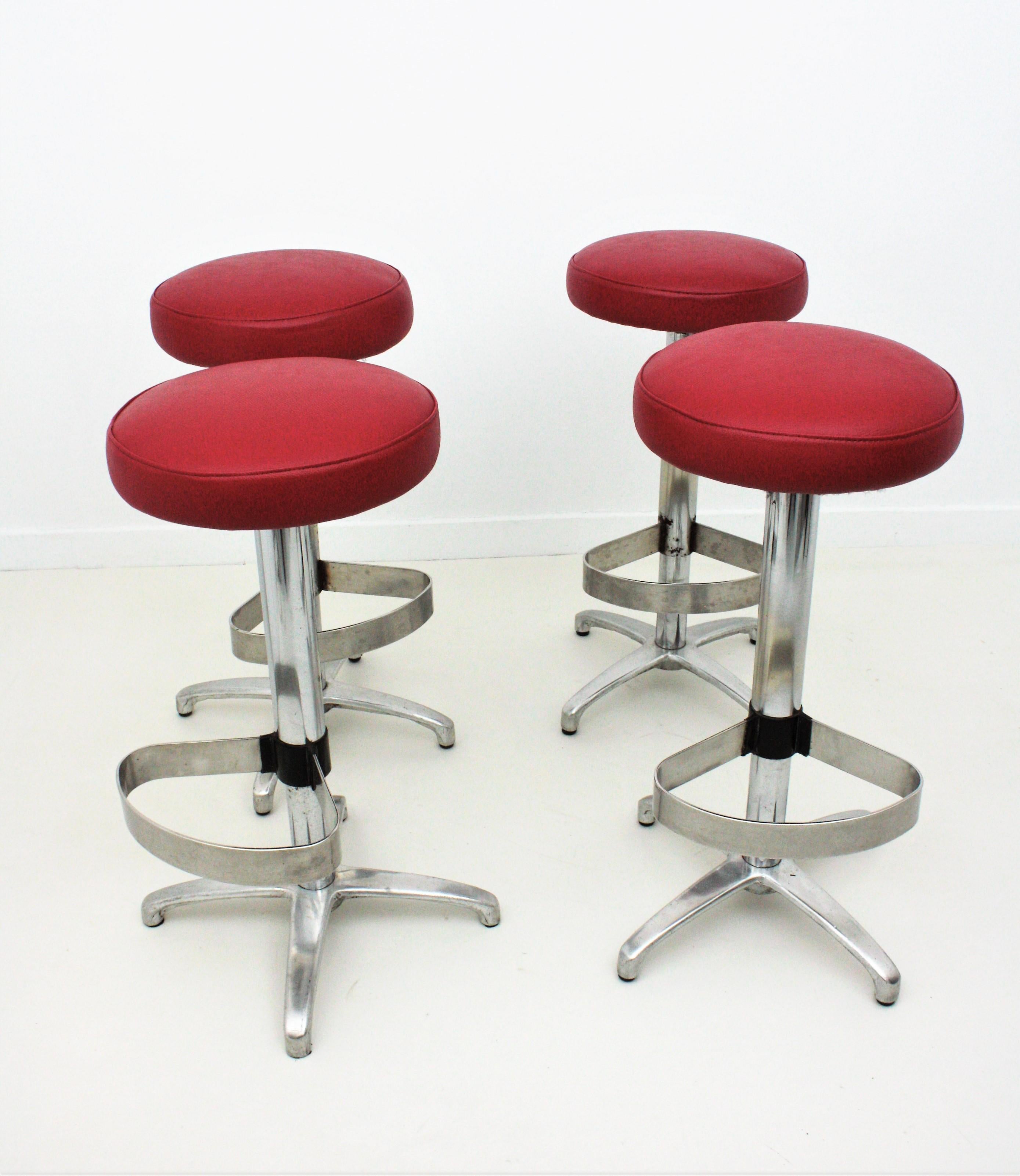 Set of Four Bar Stools in Red Leatherette and Metal For Sale 9