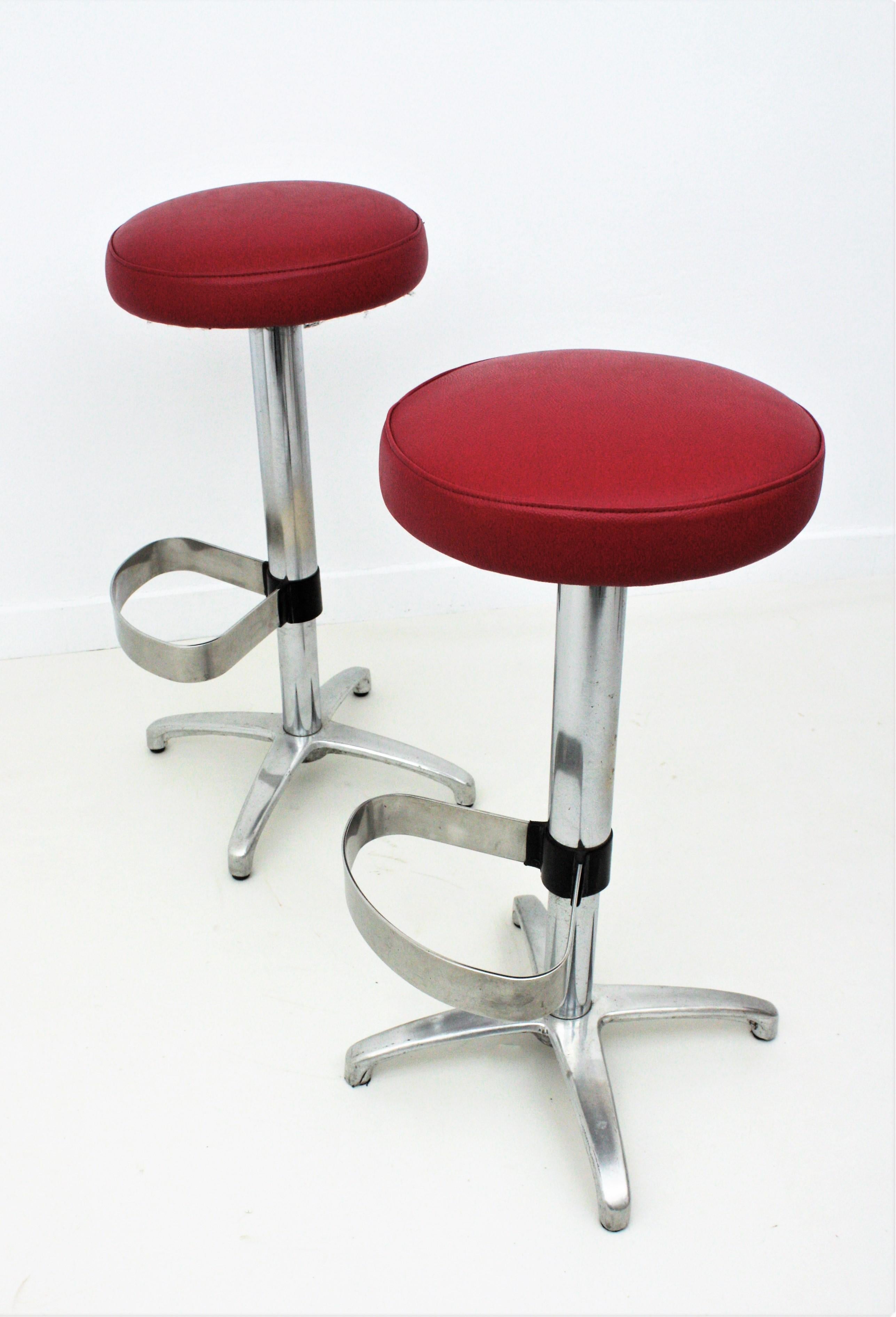 Post-Modern Four Midcentury Bar Stools in Metal Upholstered in Red Leatherette For Sale