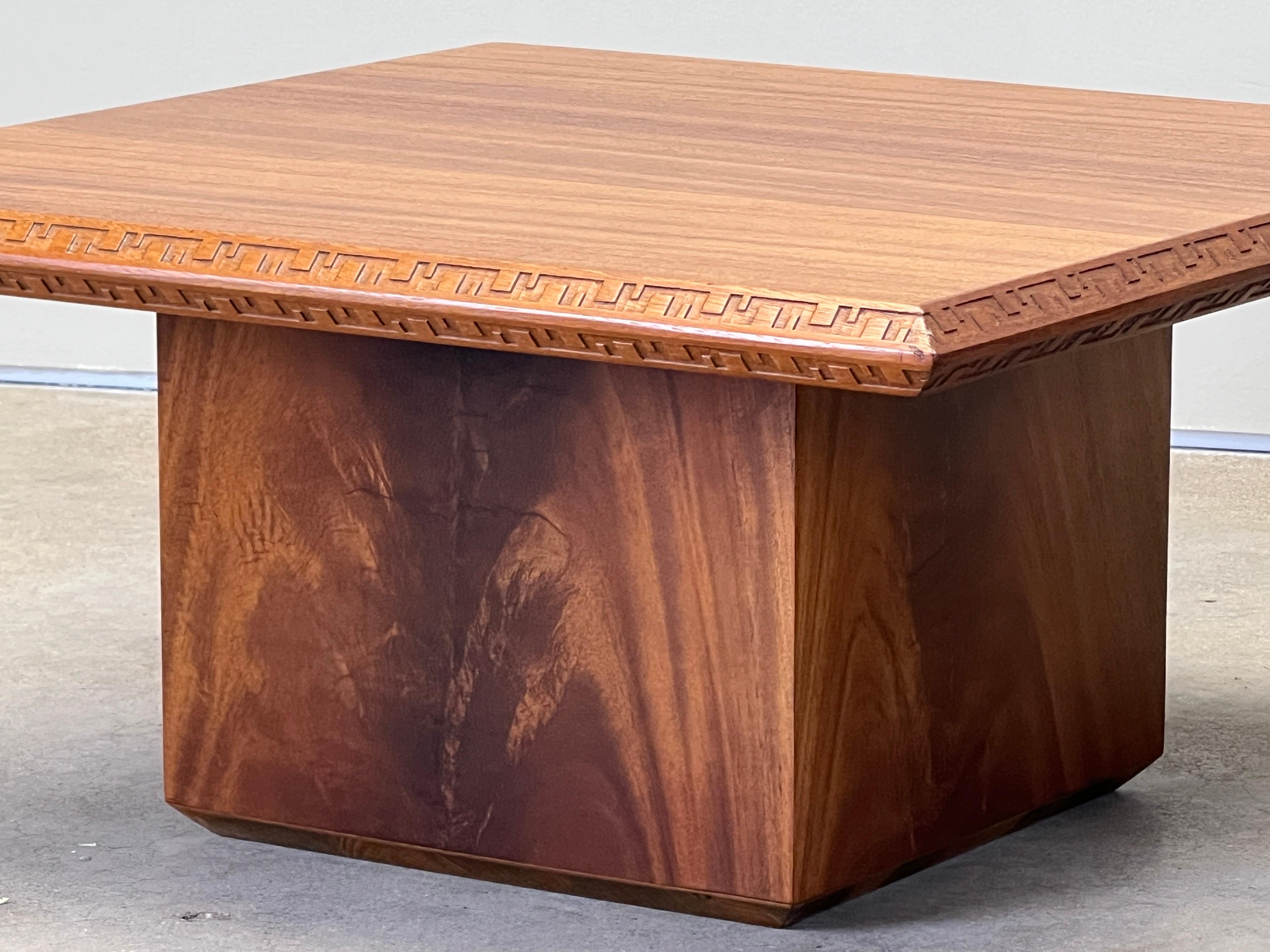 Juego de cuatro mesas de Frank Lloyd Wright para Henredon en venta 13