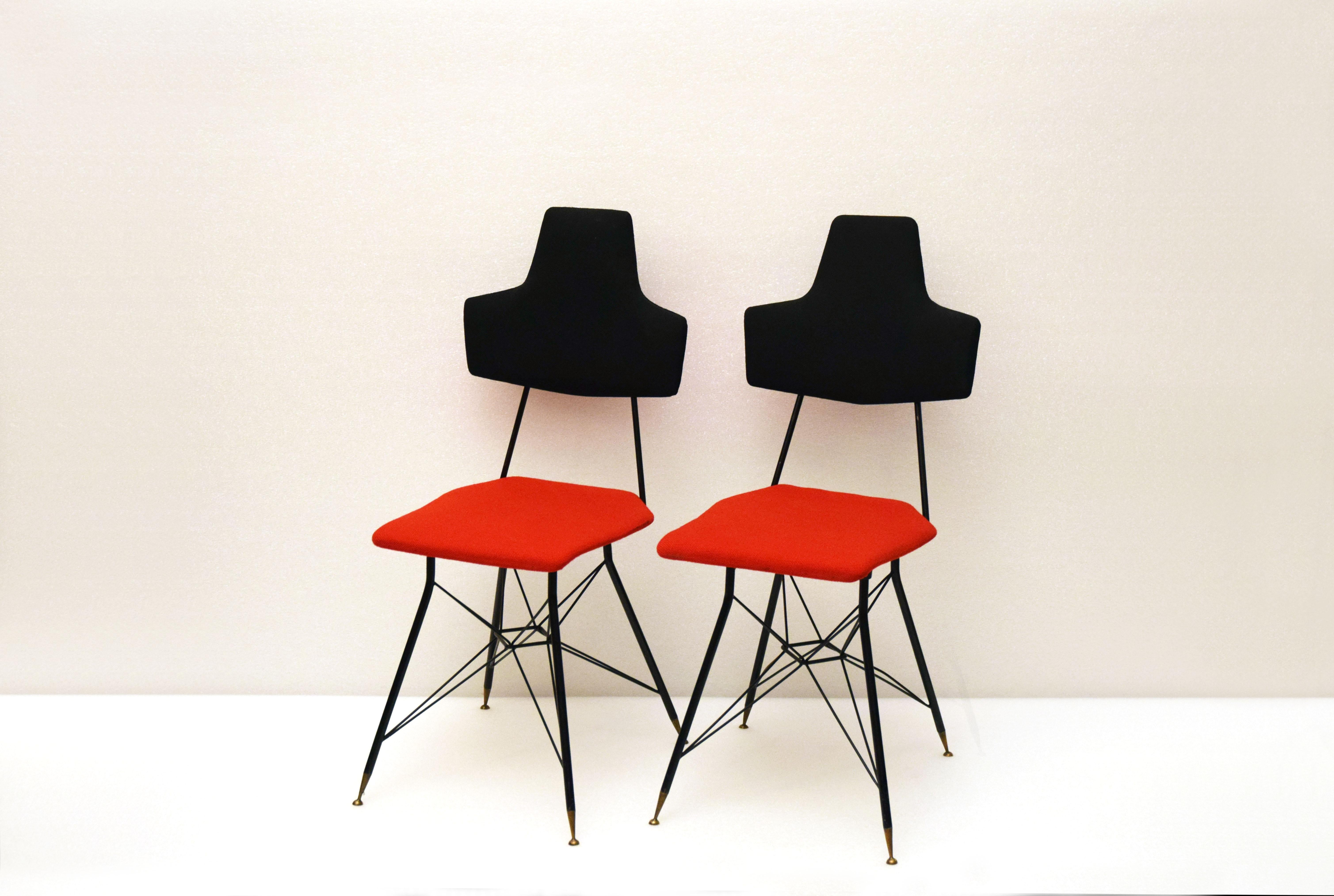 Mid-Century Modern Set of Four talian Black & Red Dining Chairs, 1950s For Sale