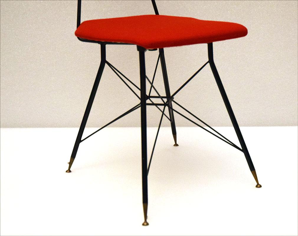Set of Four talian Black & Red Dining Chairs, 1950s For Sale 1