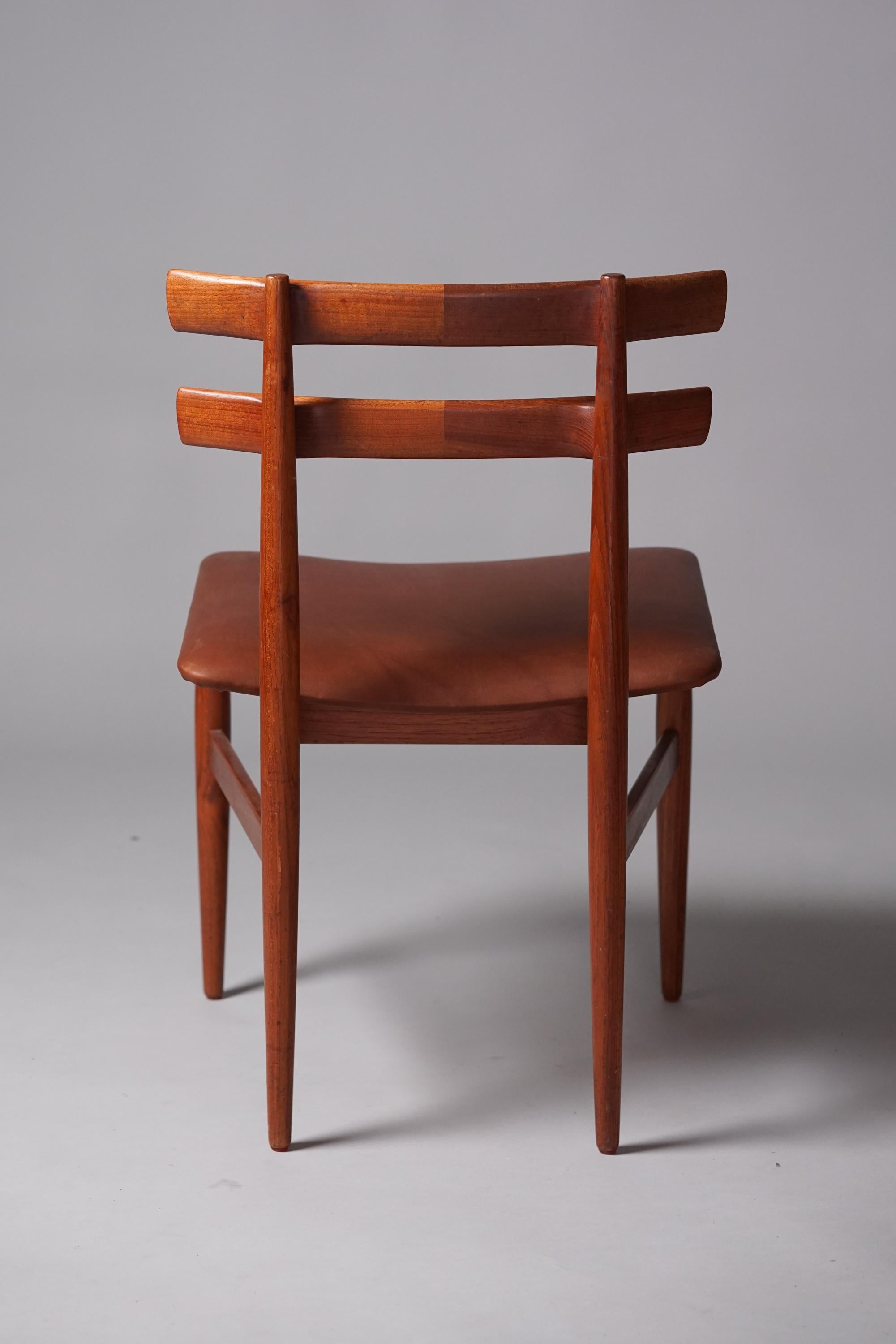 Set di quattro sedie in teak, Poul Hundevad, anni '60 in vendita 5