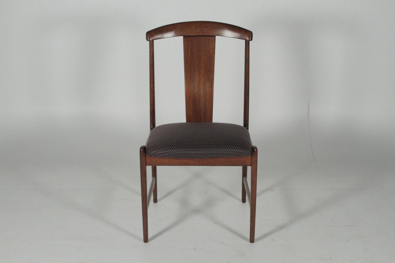 Set of four midcentury teak dining room chairs, 1950s, by Folke Ohlsson for DUX.
Very nice lines and in very good condition.
 Dimensions: 19.5
