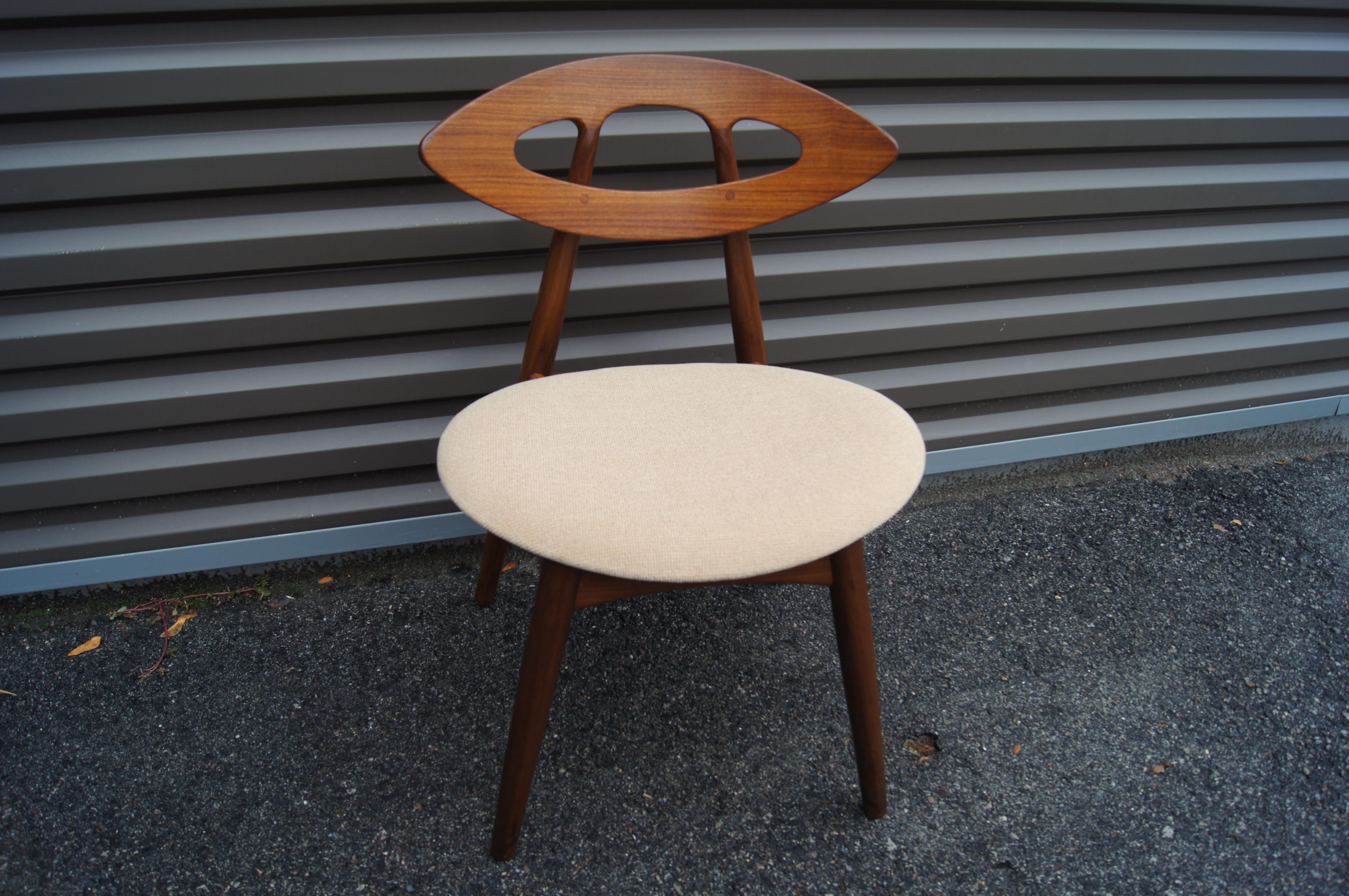 Danish Set of Four Teak Eye Chairs by Ejvind A. Johansson for Ivan Gern Møbelfabrik For Sale