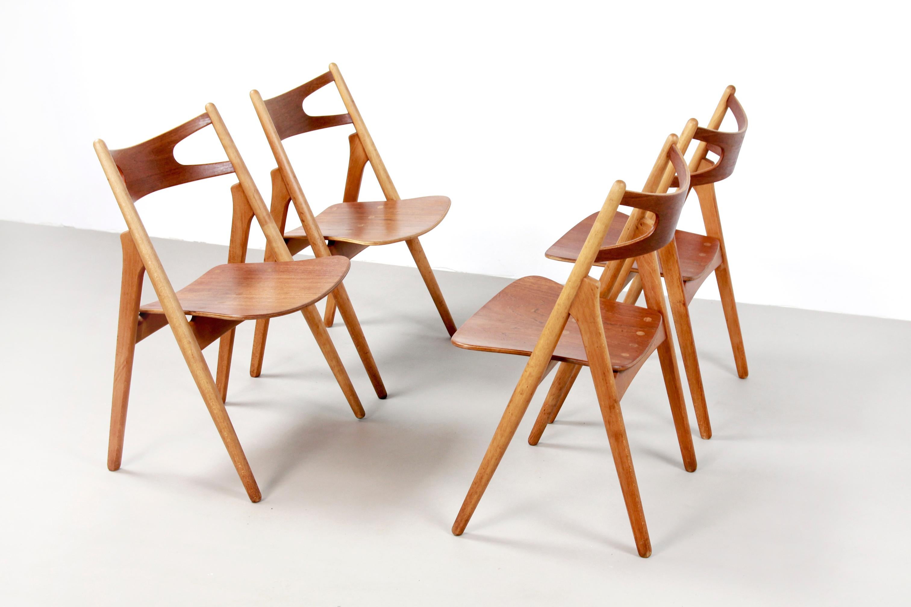 Set of Four Teak Hans J Wegner Sawbuck Model CH29 Chairs by Carl Hansen In Good Condition In Amsterdam, Noord Holland