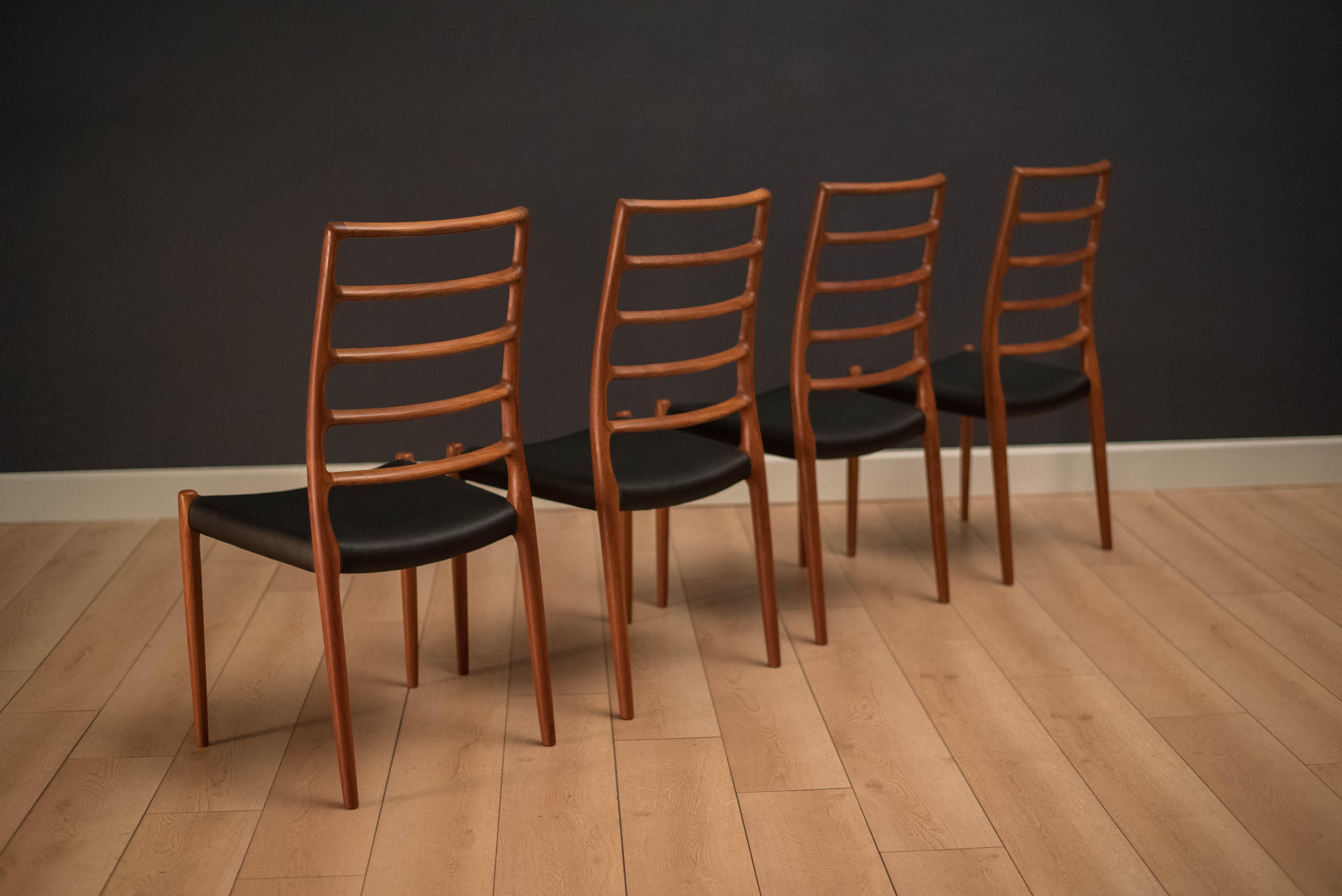 Set of Four Teak Møller No. 82 Dining Chairs In Good Condition In San Jose, CA