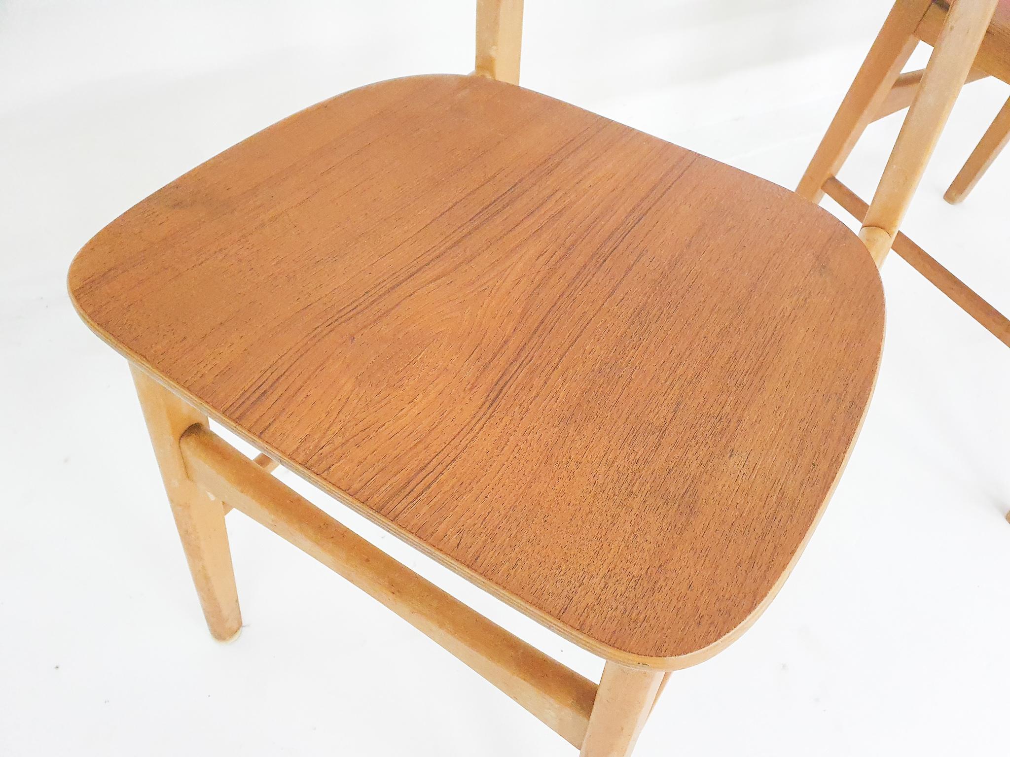 Set of four teak plywood chairs, The Netherlands 1950's For Sale 3