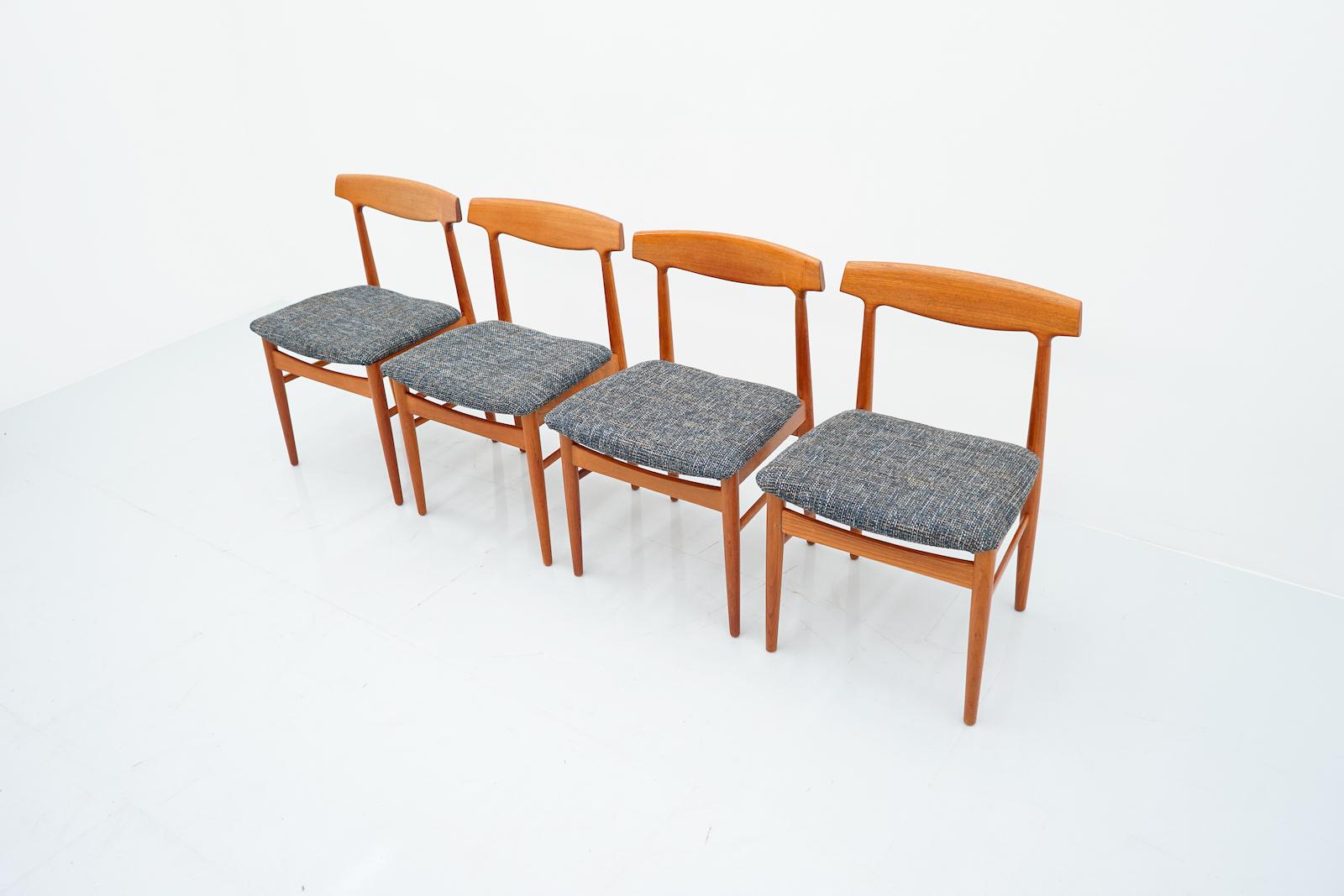 Scandinavian Modern Set of Four Teak Wood Dining Chairs Mod. 60 by Henning Kjaernulf, 1960s For Sale