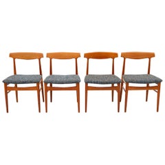 Ensemble de quatre chaises de salle à manger en bois de teck Mod. 60 de Henning Kjaernulf, années 1960