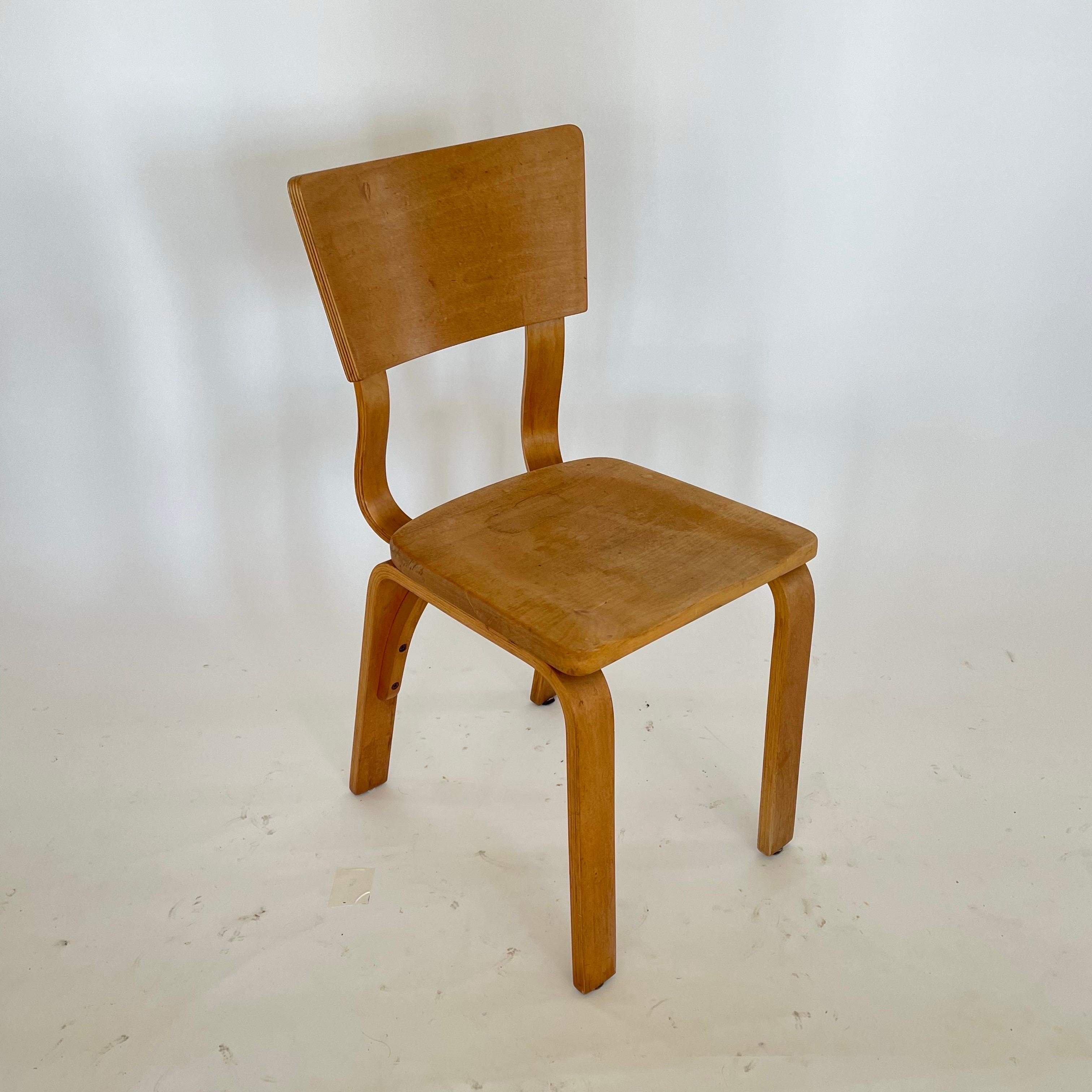 American Set of Four Thonet 1216-S17-B1 Bent Plywood Saddle Seat Dining Chairs, 1940s