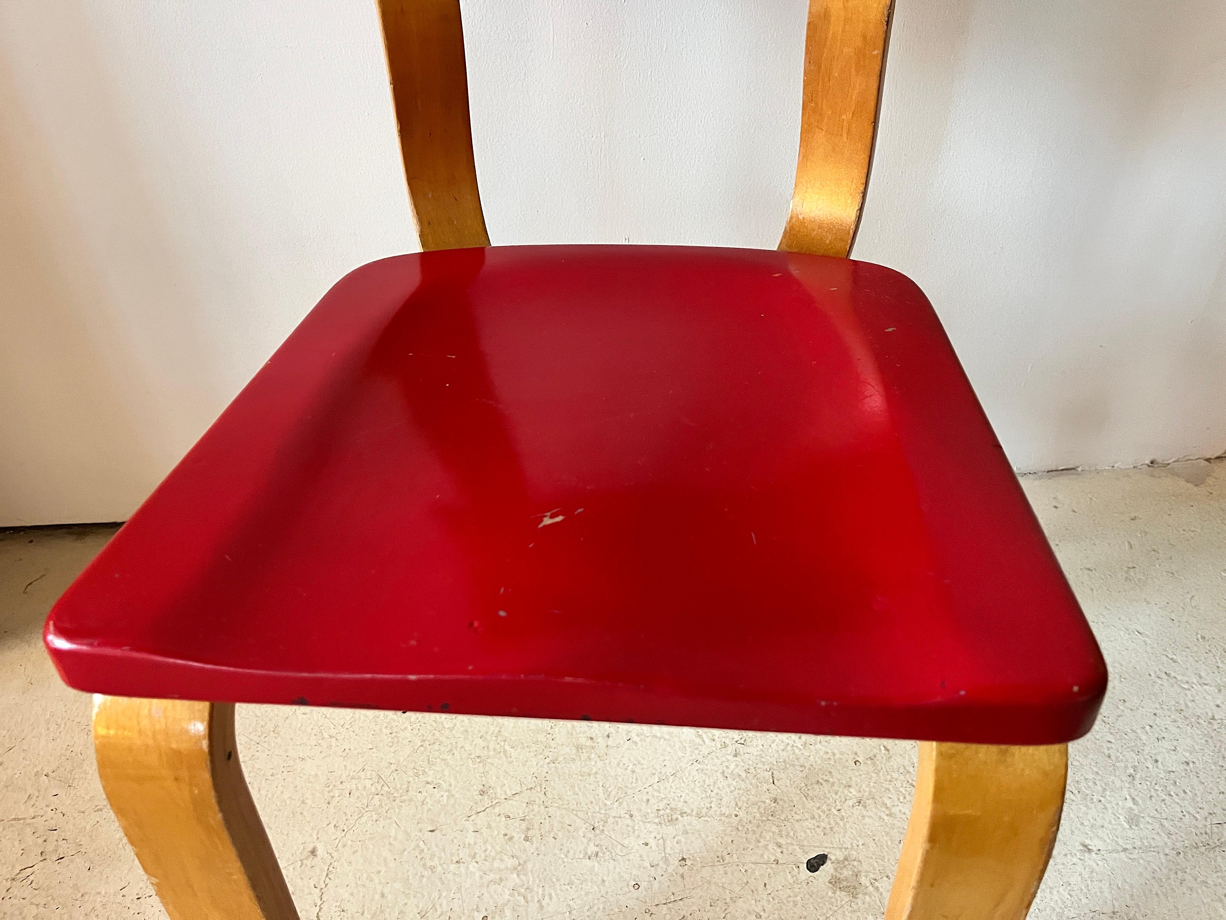 Molded Set of Four Thonet 1216-S17-B1 Bent Plywood Saddle Seat Dining Chairs, 1940s For Sale