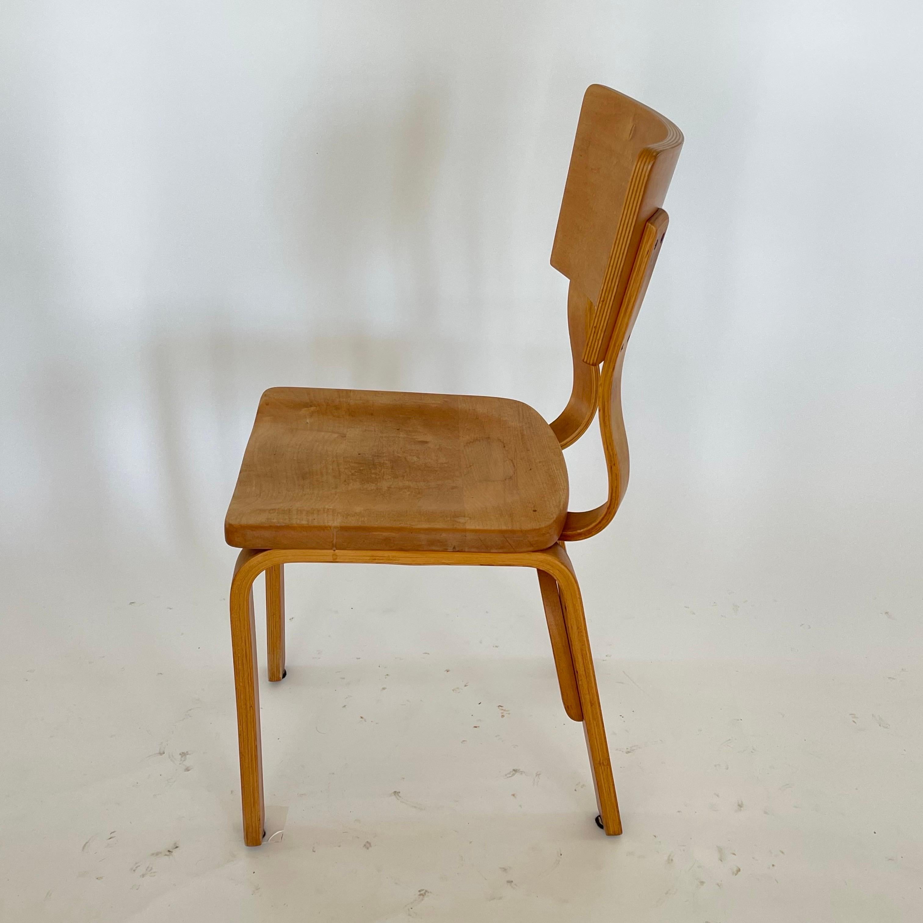 20th Century Set of Four Thonet 1216-S17-B1 Bent Plywood Saddle Seat Dining Chairs, 1940s