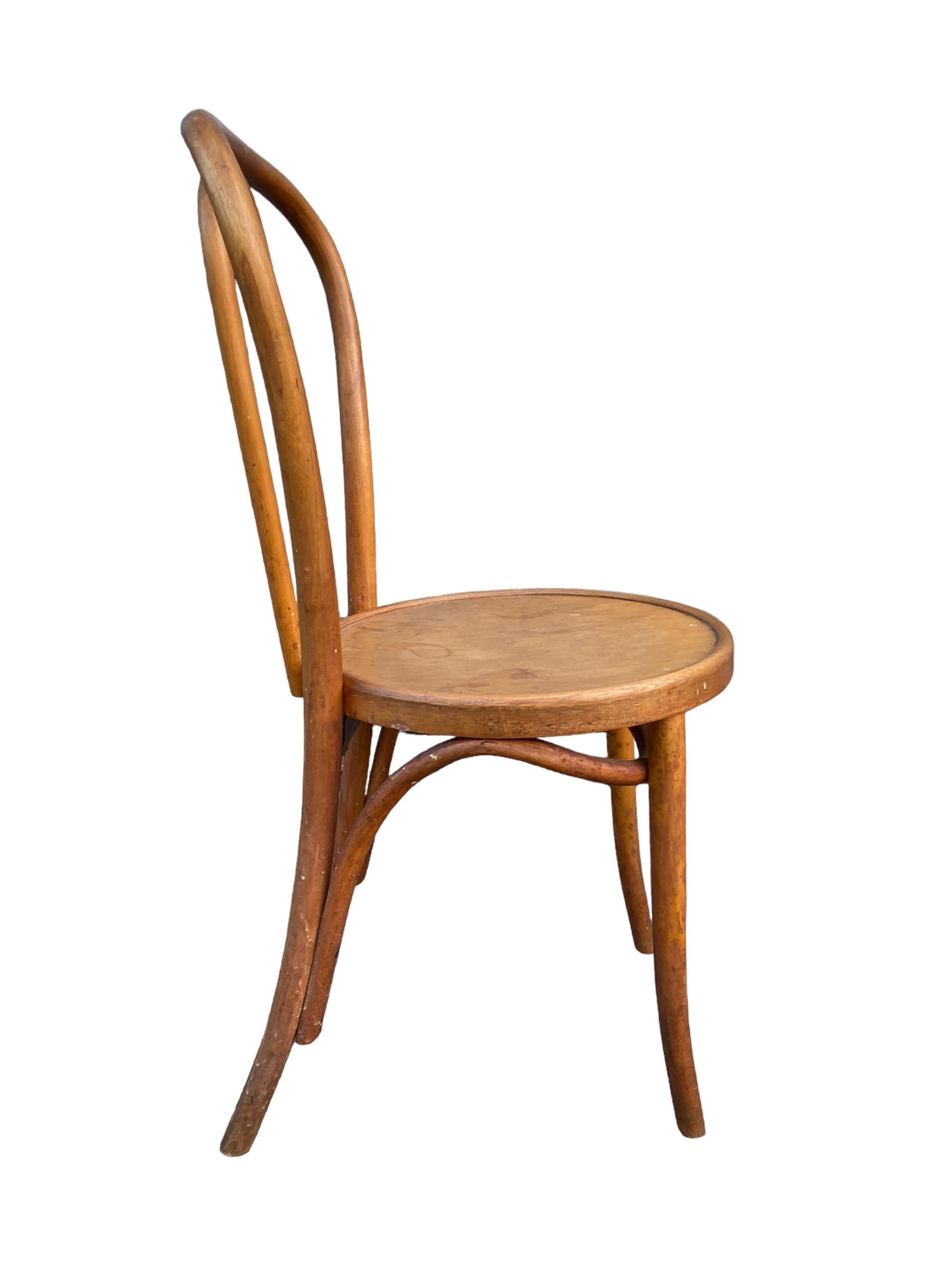 20th Century Set of four Thonet Bentwood Bistro Dining Chairs No. 18