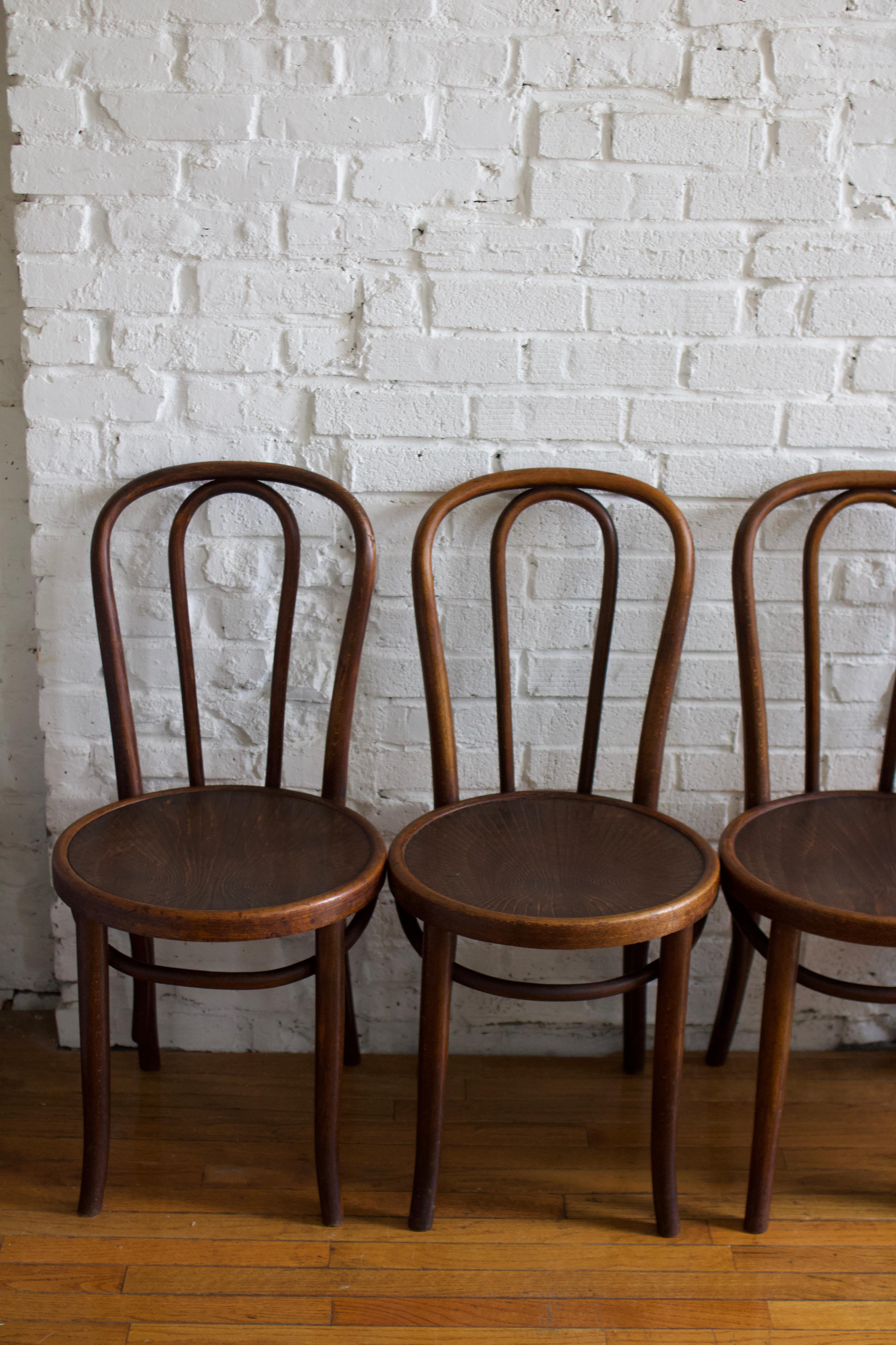 Mid-20th Century Set of Four Thonet Bentwood No. 18 Chairs, 1960s